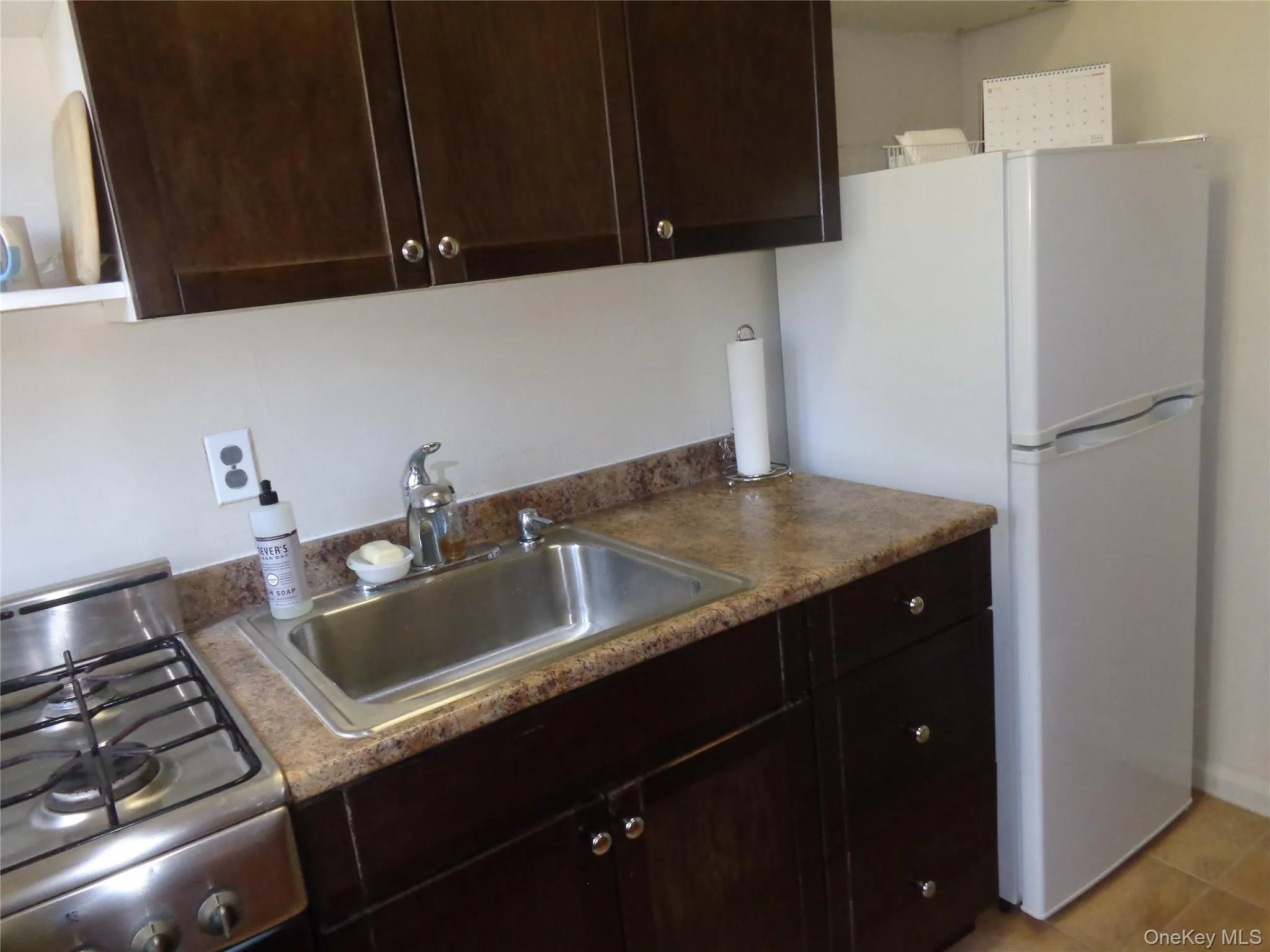 215-40 47 Avenue, New York, NY, 2 Rooms Rooms,1 BathroomBathrooms,Residential,For Rent,47 Avenue,0,1048385 215-40 47 Avenue, New York, NY, 2 Rooms Rooms,1 BathroomBathrooms,Residential,For Rent,47 Avenue,0,1048385