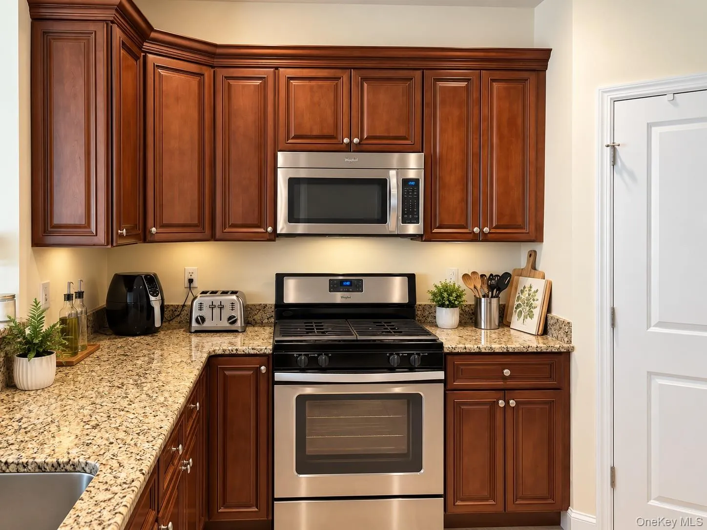33 Nicole Court, Babylon, NY, 2 Bedrooms Bedrooms, 6 Rooms Rooms,2 BathroomsBathrooms,Residential Lease,For Rent,Nicole,0,1048386 33 Nicole Court, Babylon, NY, 2 Bedrooms Bedrooms, 6 Rooms Rooms,2 BathroomsBathrooms,Residential Lease,For Rent,Nicole,0,1048386