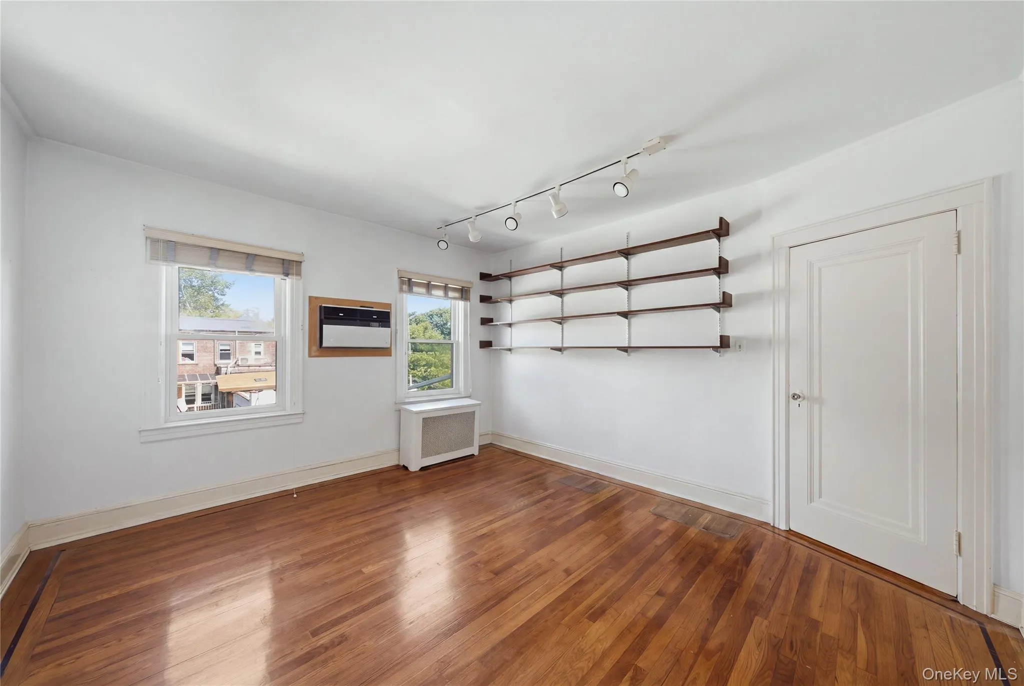64-91 82nd Place, New York, NY, 3 Bedrooms Bedrooms, 8 Rooms Rooms,2 BathroomsBathrooms,Residential,For Rent,82nd,0,1048388 64-91 82nd Place, New York, NY, 3 Bedrooms Bedrooms, 8 Rooms Rooms,2 BathroomsBathrooms,Residential,For Rent,82nd,0,1048388