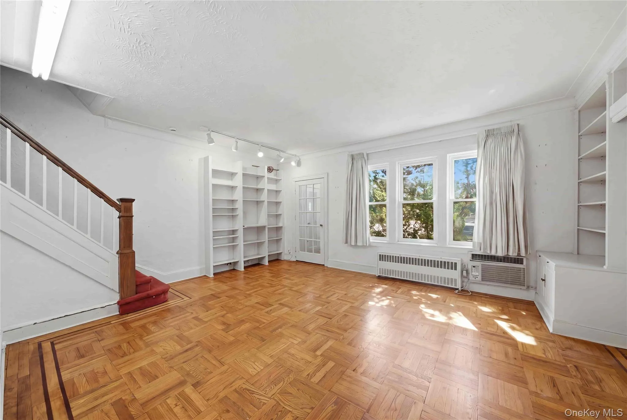 64-91 82nd Place, New York, NY, 3 Bedrooms Bedrooms, 8 Rooms Rooms,2 BathroomsBathrooms,Residential,For Rent,82nd,0,1048388 64-91 82nd Place, New York, NY, 3 Bedrooms Bedrooms, 8 Rooms Rooms,2 BathroomsBathrooms,Residential,For Rent,82nd,0,1048388