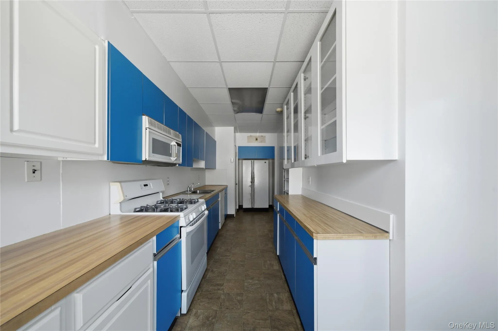 64-91 82nd Place, New York, NY, 3 Bedrooms Bedrooms, 8 Rooms Rooms,2 BathroomsBathrooms,Residential,For Rent,82nd,0,1048388 64-91 82nd Place, New York, NY, 3 Bedrooms Bedrooms, 8 Rooms Rooms,2 BathroomsBathrooms,Residential,For Rent,82nd,0,1048388
