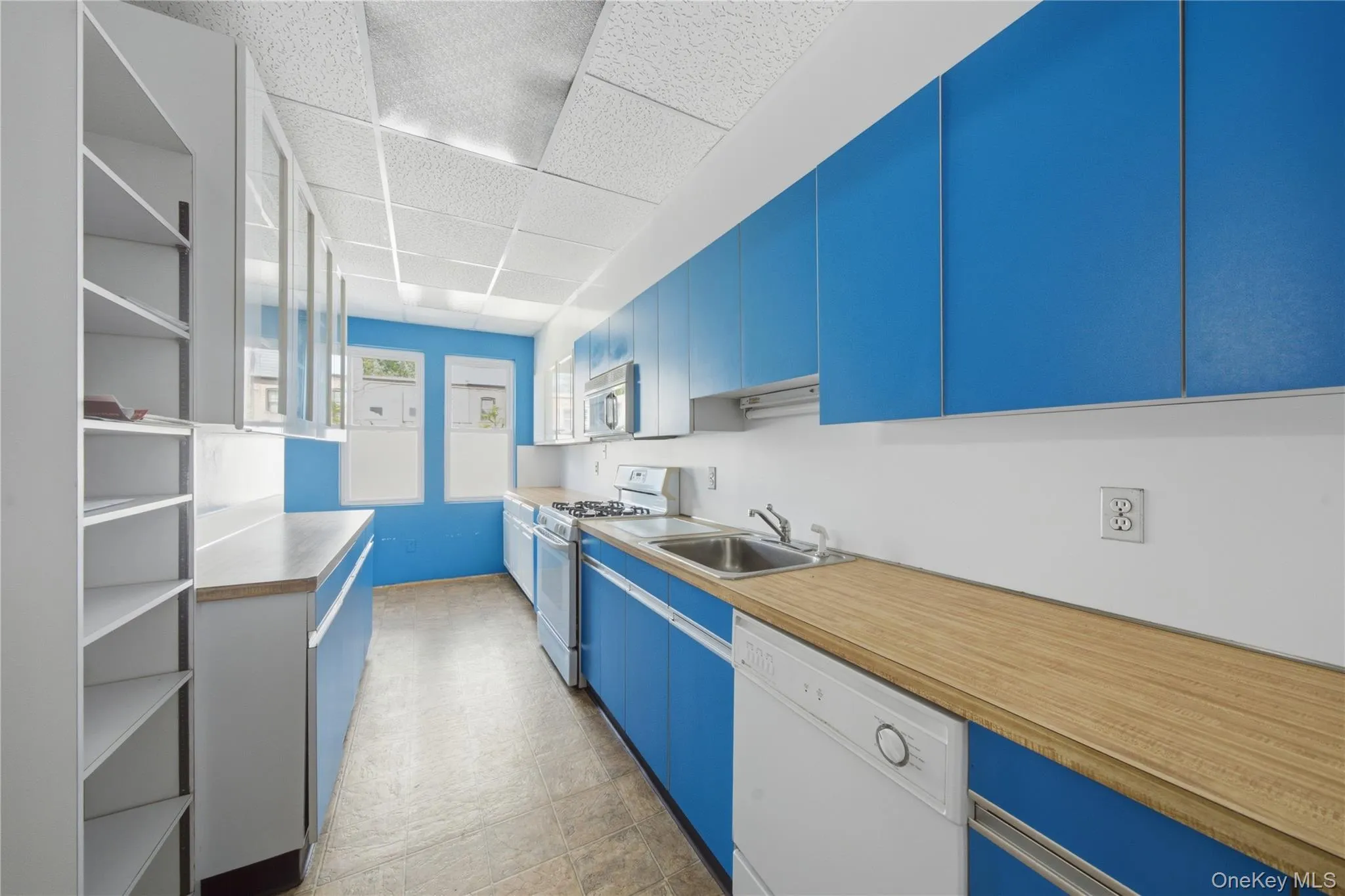 64-91 82nd Place, New York, NY, 3 Bedrooms Bedrooms, 8 Rooms Rooms,2 BathroomsBathrooms,Residential,For Rent,82nd,0,1048388 64-91 82nd Place, New York, NY, 3 Bedrooms Bedrooms, 8 Rooms Rooms,2 BathroomsBathrooms,Residential,For Rent,82nd,0,1048388