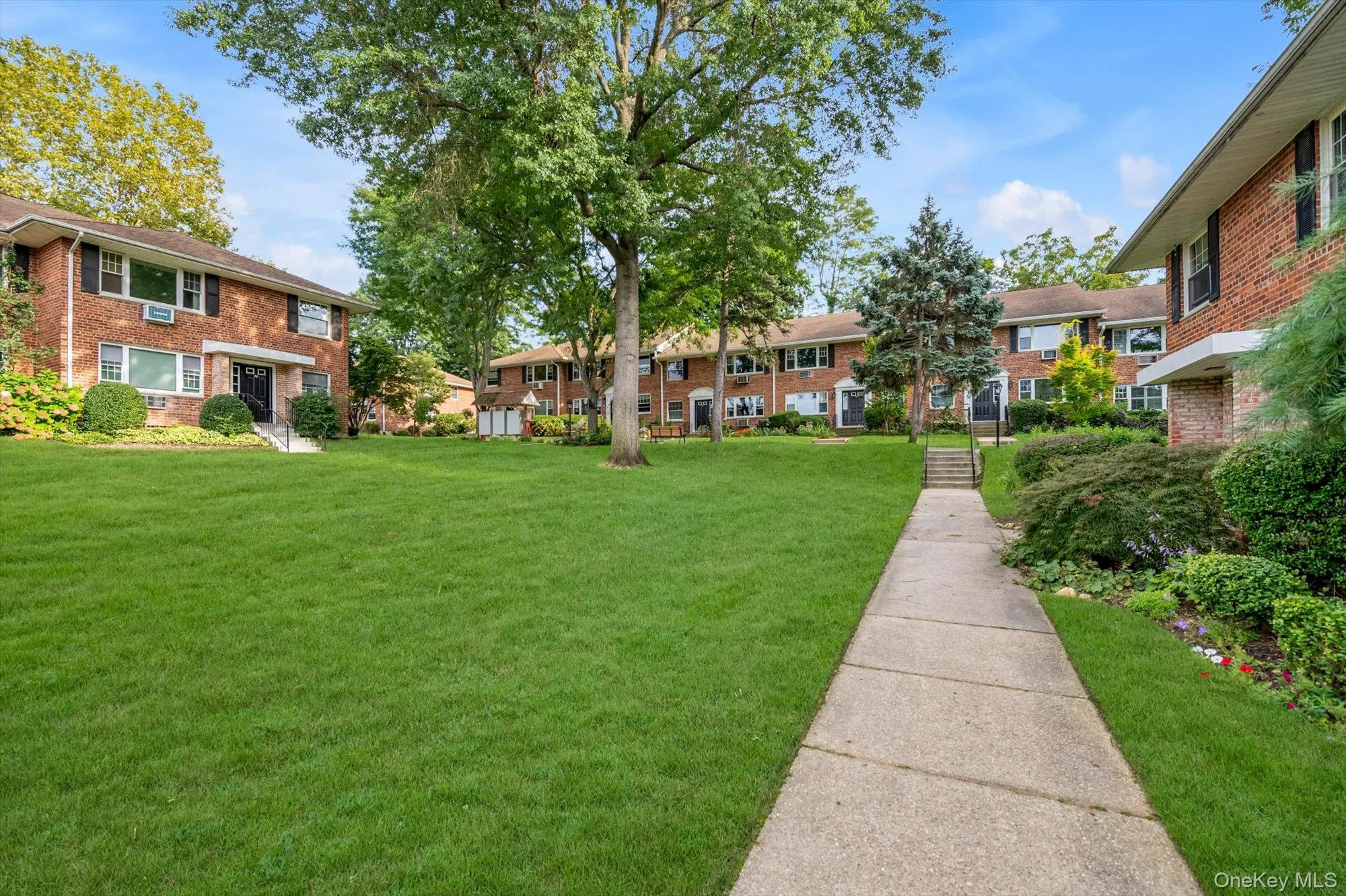 35U Madison Park Gardens, North Hempstead, NY, 2 Bedrooms Bedrooms, 4 Rooms Rooms,1 BathroomBathrooms,Residential,For Rent,Madison Park Gardens,0,1048389 35U Madison Park Gardens, North Hempstead, NY, 2 Bedrooms Bedrooms, 4 Rooms Rooms,1 BathroomBathrooms,Residential,For Rent,Madison Park Gardens,0,1048389