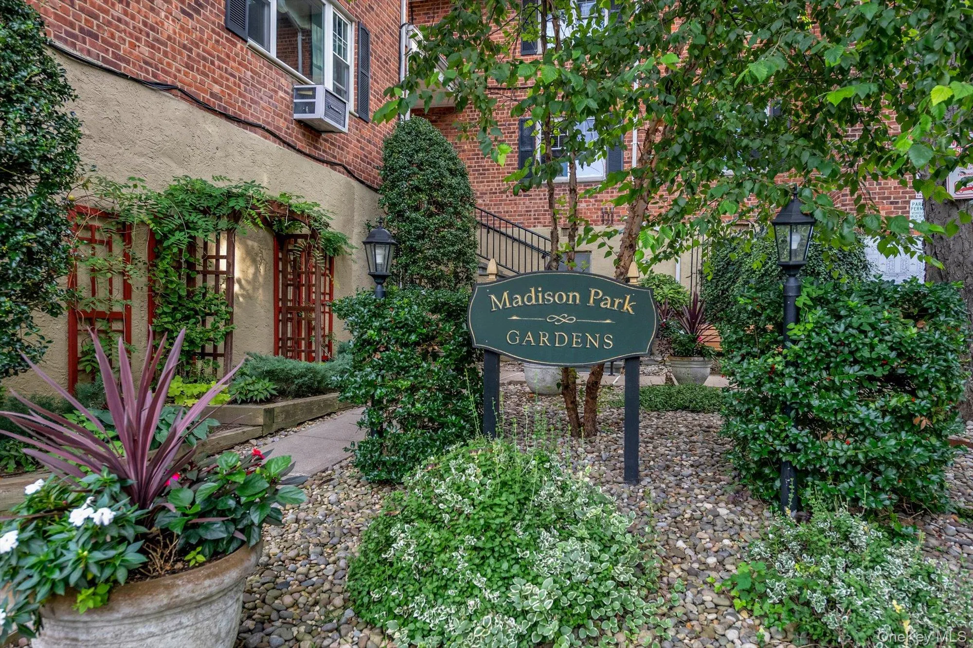 35U Madison Park Gardens, North Hempstead, NY, 2 Bedrooms Bedrooms, 4 Rooms Rooms,1 BathroomBathrooms,Residential,For Rent,Madison Park Gardens,0,1048389 35U Madison Park Gardens, North Hempstead, NY, 2 Bedrooms Bedrooms, 4 Rooms Rooms,1 BathroomBathrooms,Residential,For Rent,Madison Park Gardens,0,1048389