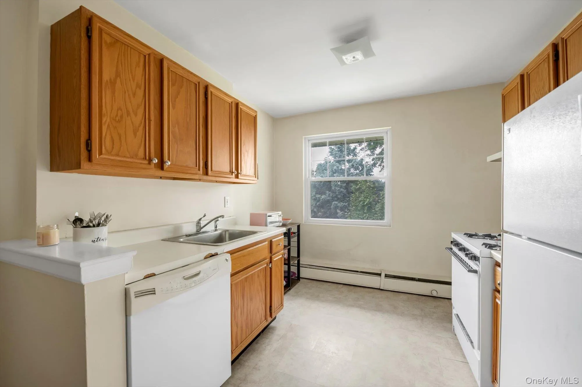 35U Madison Park Gardens, North Hempstead, NY, 2 Bedrooms Bedrooms, 4 Rooms Rooms,1 BathroomBathrooms,Residential,For Rent,Madison Park Gardens,0,1048389 35U Madison Park Gardens, North Hempstead, NY, 2 Bedrooms Bedrooms, 4 Rooms Rooms,1 BathroomBathrooms,Residential,For Rent,Madison Park Gardens,0,1048389