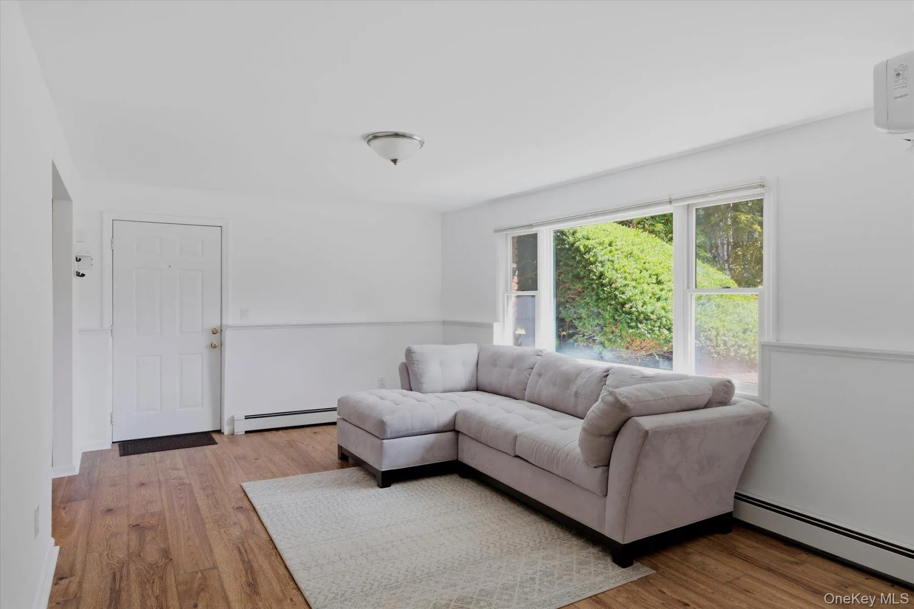 Den in Accessory Dwelling Unit Den in Accessory Dwelling Unit