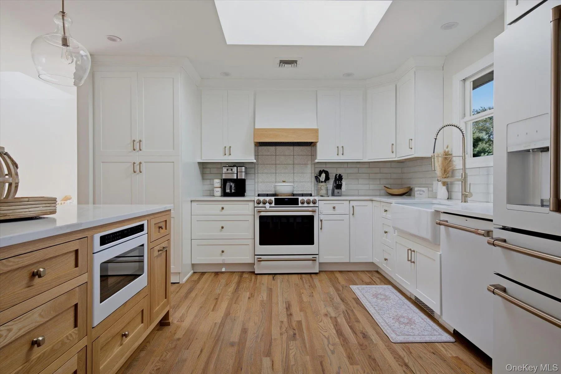 772 Pulaski Road, Huntington, NY, 5 Bedrooms Bedrooms, 9 Rooms Rooms,2 BathroomsBathrooms,Residential,For Rent,Pulaski,0,1048390 772 Pulaski Road, Huntington, NY, 5 Bedrooms Bedrooms, 9 Rooms Rooms,2 BathroomsBathrooms,Residential,For Rent,Pulaski,0,1048390