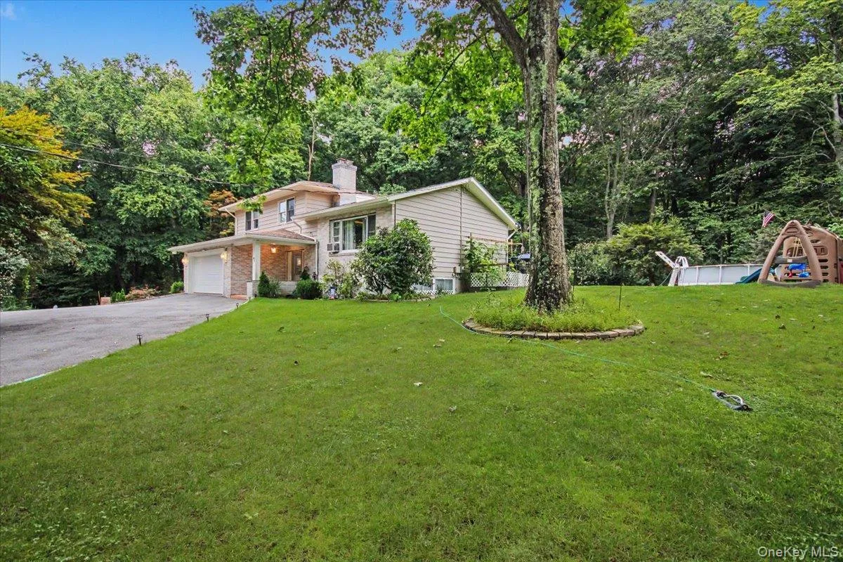 45 Hemlock Trail Court, Carmel, NY, 3 Bedrooms Bedrooms, 8 Rooms Rooms,4 BathroomsBathrooms,Residential,For Rent,Hemlock Trail,0,1048391 45 Hemlock Trail Court, Carmel, NY, 3 Bedrooms Bedrooms, 8 Rooms Rooms,4 BathroomsBathrooms,Residential,For Rent,Hemlock Trail,0,1048391