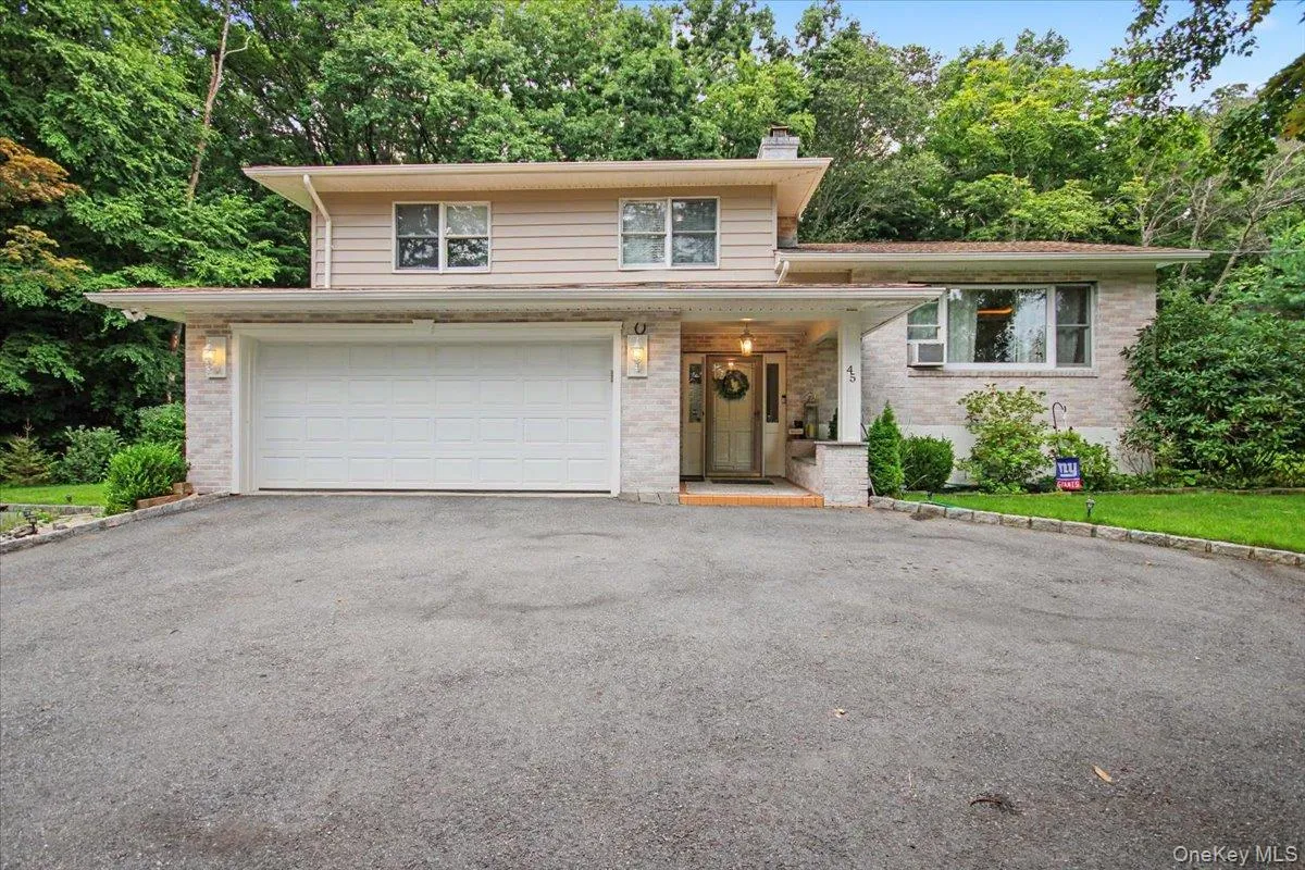 45 Hemlock Trail Court, Carmel, NY, 3 Bedrooms Bedrooms, 8 Rooms Rooms,4 BathroomsBathrooms,Residential,For Rent,Hemlock Trail,0,1048391 45 Hemlock Trail Court, Carmel, NY, 3 Bedrooms Bedrooms, 8 Rooms Rooms,4 BathroomsBathrooms,Residential,For Rent,Hemlock Trail,0,1048391