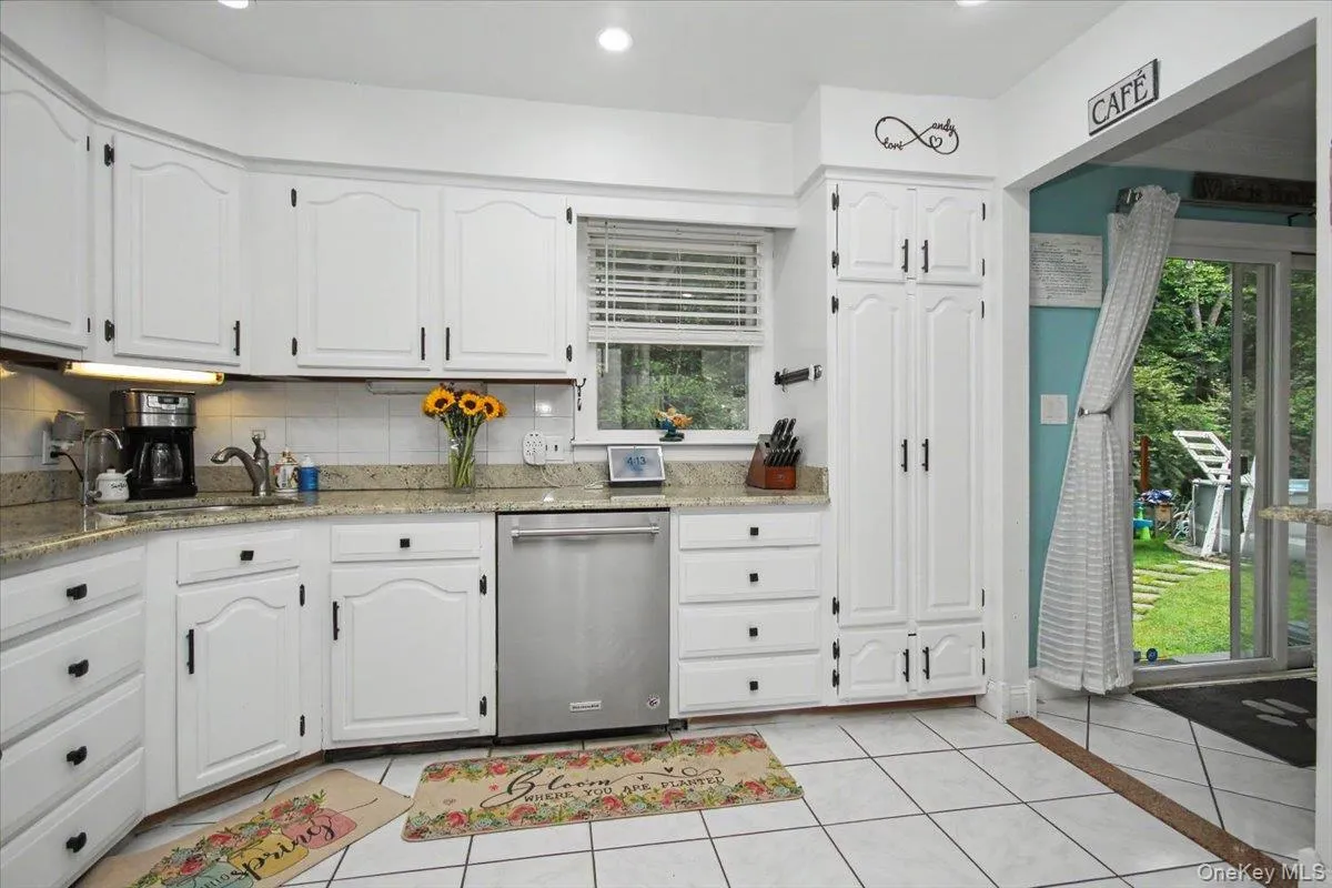 45 Hemlock Trail Court, Carmel, NY, 3 Bedrooms Bedrooms, 8 Rooms Rooms,4 BathroomsBathrooms,Residential,For Rent,Hemlock Trail,0,1048391 45 Hemlock Trail Court, Carmel, NY, 3 Bedrooms Bedrooms, 8 Rooms Rooms,4 BathroomsBathrooms,Residential,For Rent,Hemlock Trail,0,1048391