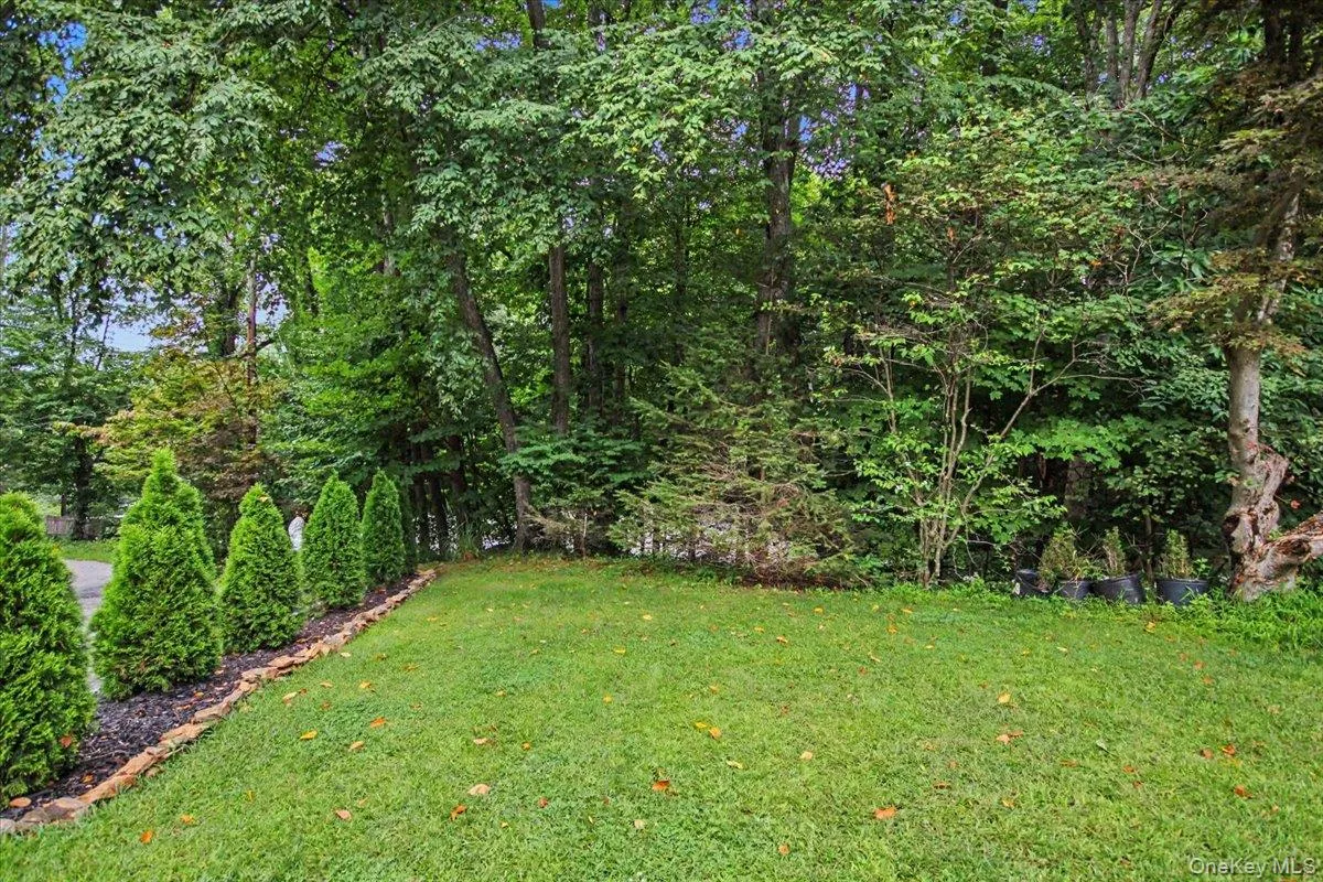 45 Hemlock Trail Court, Carmel, NY, 3 Bedrooms Bedrooms, 8 Rooms Rooms,4 BathroomsBathrooms,Residential,For Rent,Hemlock Trail,0,1048391 45 Hemlock Trail Court, Carmel, NY, 3 Bedrooms Bedrooms, 8 Rooms Rooms,4 BathroomsBathrooms,Residential,For Rent,Hemlock Trail,0,1048391
