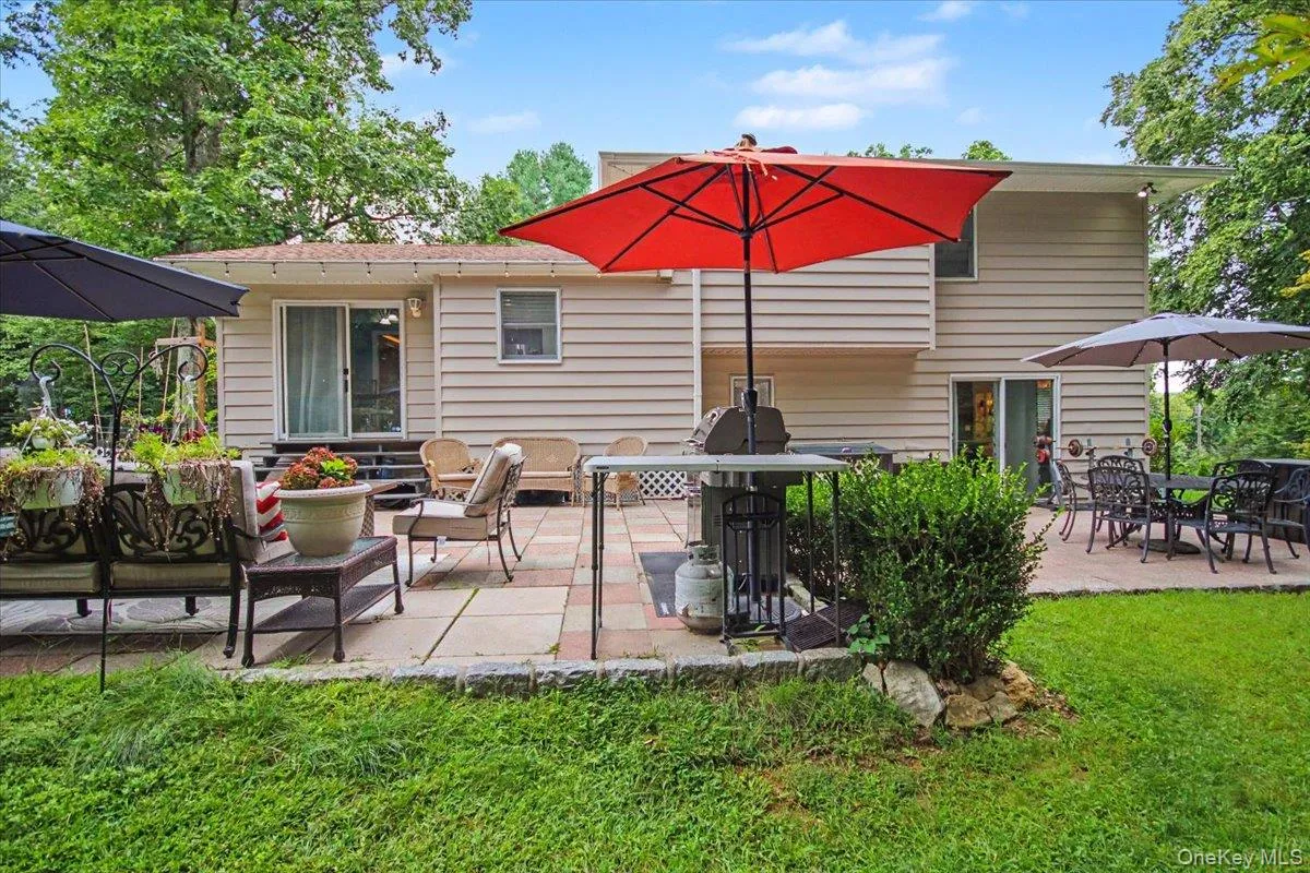 45 Hemlock Trail Court, Carmel, NY, 3 Bedrooms Bedrooms, 8 Rooms Rooms,4 BathroomsBathrooms,Residential,For Rent,Hemlock Trail,0,1048391 45 Hemlock Trail Court, Carmel, NY, 3 Bedrooms Bedrooms, 8 Rooms Rooms,4 BathroomsBathrooms,Residential,For Rent,Hemlock Trail,0,1048391