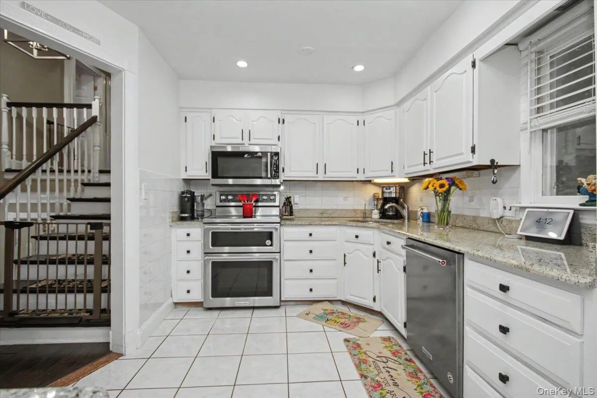 45 Hemlock Trail Court, Carmel, NY, 3 Bedrooms Bedrooms, 8 Rooms Rooms,4 BathroomsBathrooms,Residential,For Rent,Hemlock Trail,0,1048391 45 Hemlock Trail Court, Carmel, NY, 3 Bedrooms Bedrooms, 8 Rooms Rooms,4 BathroomsBathrooms,Residential,For Rent,Hemlock Trail,0,1048391