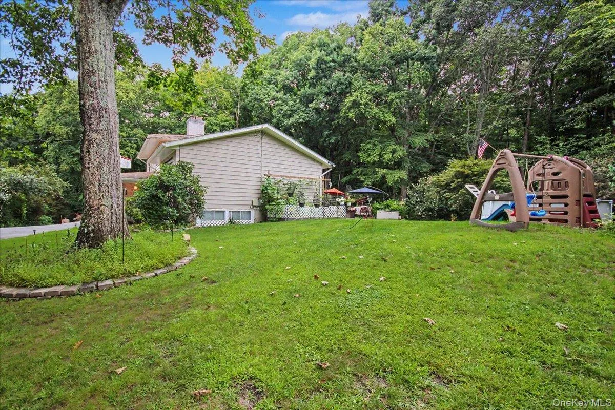 45 Hemlock Trail Court, Carmel, NY, 3 Bedrooms Bedrooms, 8 Rooms Rooms,4 BathroomsBathrooms,Residential,For Rent,Hemlock Trail,0,1048391 45 Hemlock Trail Court, Carmel, NY, 3 Bedrooms Bedrooms, 8 Rooms Rooms,4 BathroomsBathrooms,Residential,For Rent,Hemlock Trail,0,1048391