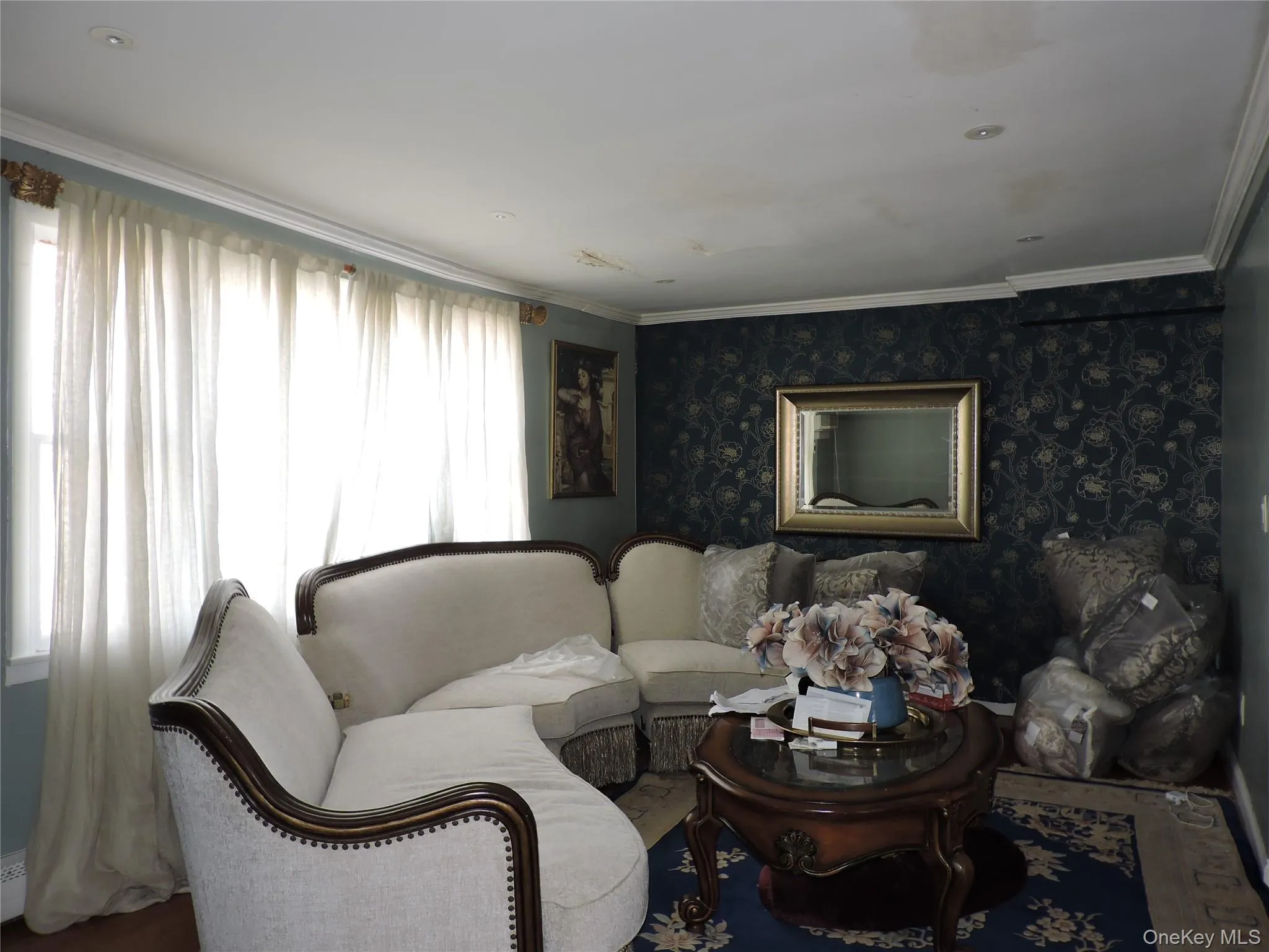 18 Leach Street, Hempstead, NY, 3 Bedrooms Bedrooms, 6 Rooms Rooms,1 BathroomBathrooms,Residential Lease,For Rent,Leach,0,1048393 18 Leach Street, Hempstead, NY, 3 Bedrooms Bedrooms, 6 Rooms Rooms,1 BathroomBathrooms,Residential Lease,For Rent,Leach,0,1048393