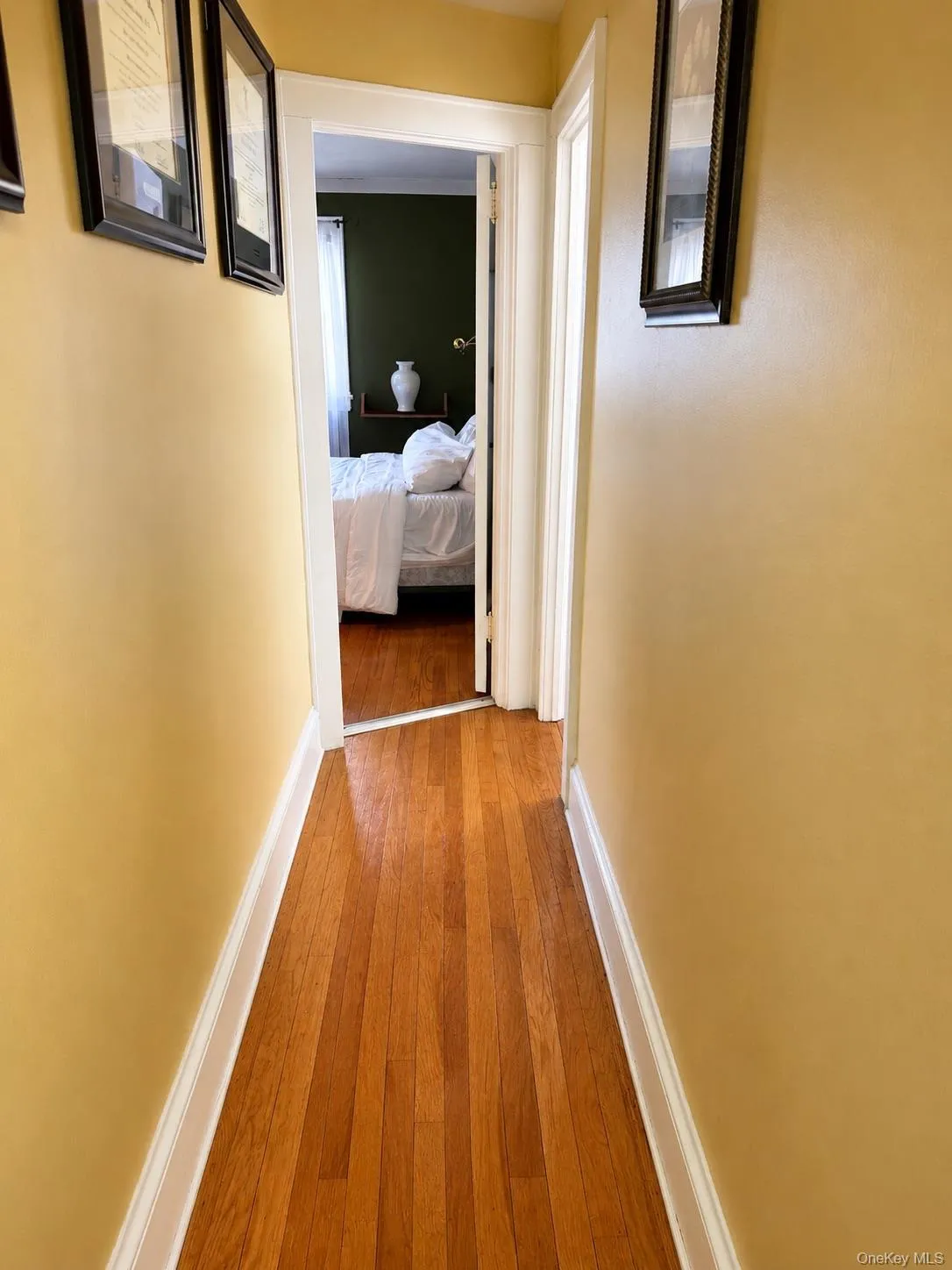 13810 Cronston Avenue, New York, NY, 3 Bedrooms Bedrooms, 7 Rooms Rooms,2 BathroomsBathrooms,Residential,For Rent,Cronston,0,1048400 13810 Cronston Avenue, New York, NY, 3 Bedrooms Bedrooms, 7 Rooms Rooms,2 BathroomsBathrooms,Residential,For Rent,Cronston,0,1048400