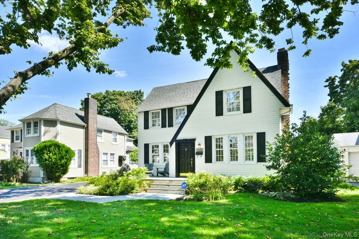 162 Elton Road, Hempstead, NY, 3 Bedrooms Bedrooms, 7 Rooms Rooms,2 BathroomsBathrooms,Residential,For Rent,Elton,0,1048411 162 Elton Road, Hempstead, NY, 3 Bedrooms Bedrooms, 7 Rooms Rooms,2 BathroomsBathrooms,Residential,For Rent,Elton,0,1048411