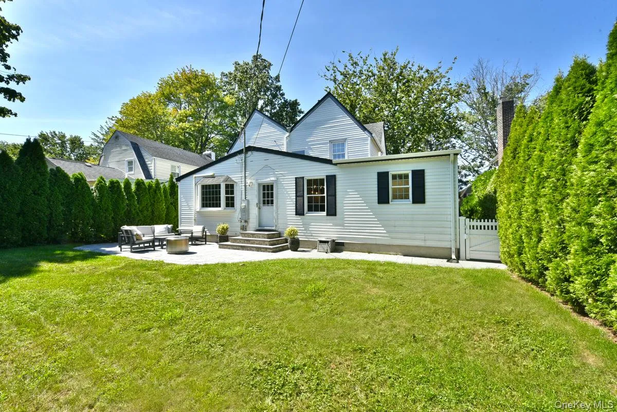 162 Elton Road, Hempstead, NY, 3 Bedrooms Bedrooms, 7 Rooms Rooms,2 BathroomsBathrooms,Residential,For Rent,Elton,0,1048411 162 Elton Road, Hempstead, NY, 3 Bedrooms Bedrooms, 7 Rooms Rooms,2 BathroomsBathrooms,Residential,For Rent,Elton,0,1048411