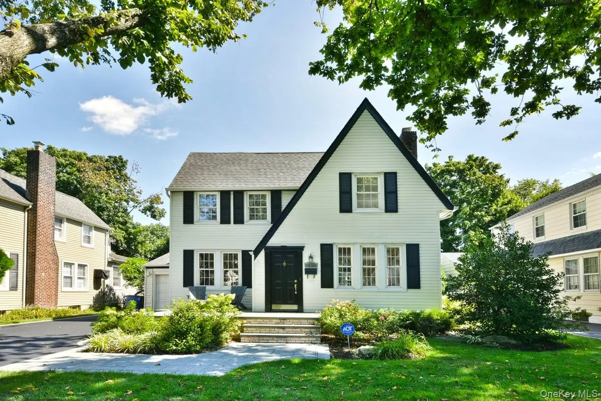 162 Elton Road, Hempstead, NY, 3 Bedrooms Bedrooms, 7 Rooms Rooms,2 BathroomsBathrooms,Residential,For Rent,Elton,0,1048411 162 Elton Road, Hempstead, NY, 3 Bedrooms Bedrooms, 7 Rooms Rooms,2 BathroomsBathrooms,Residential,For Rent,Elton,0,1048411