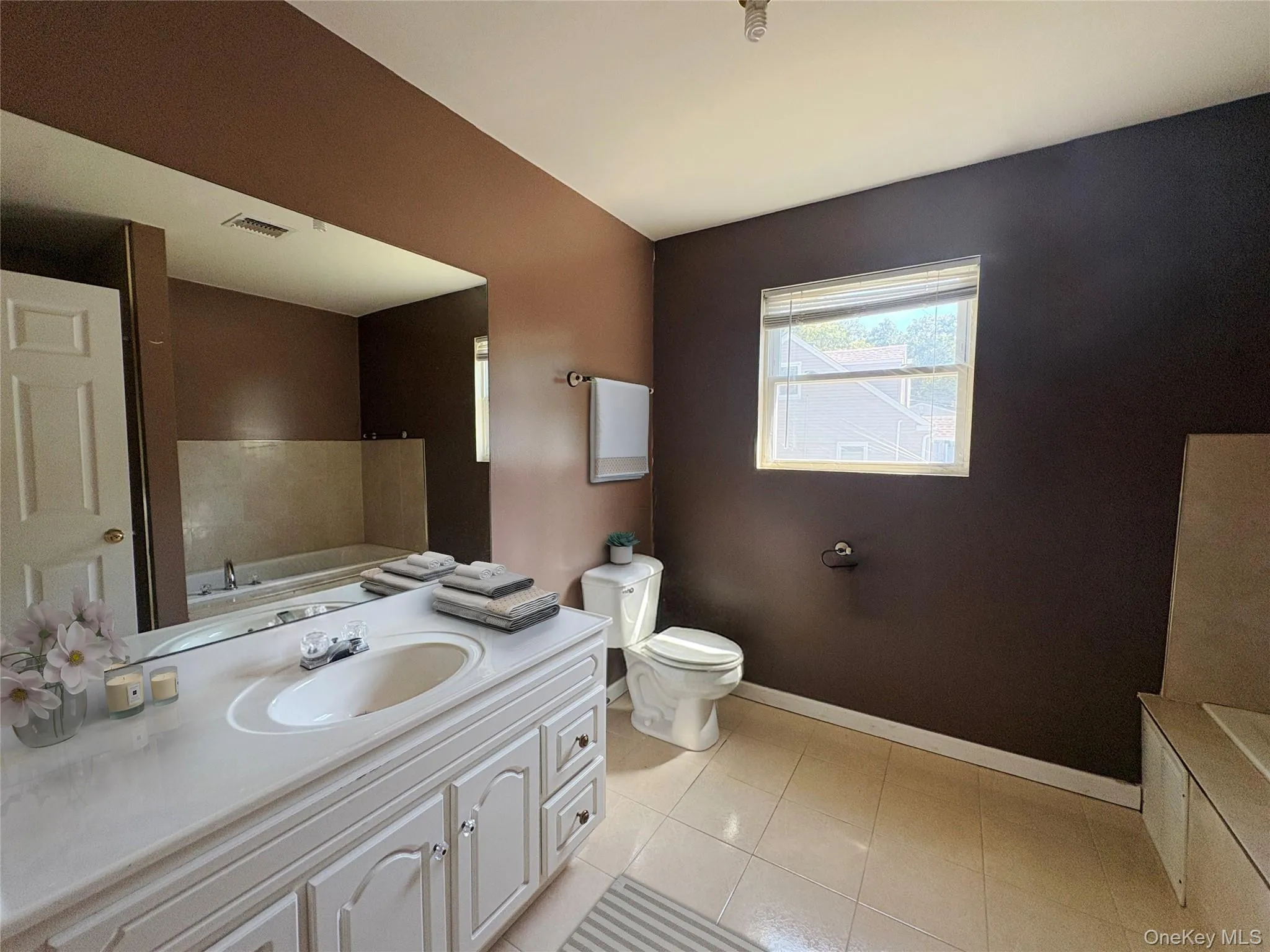 Master Bathroom Master Bathroom