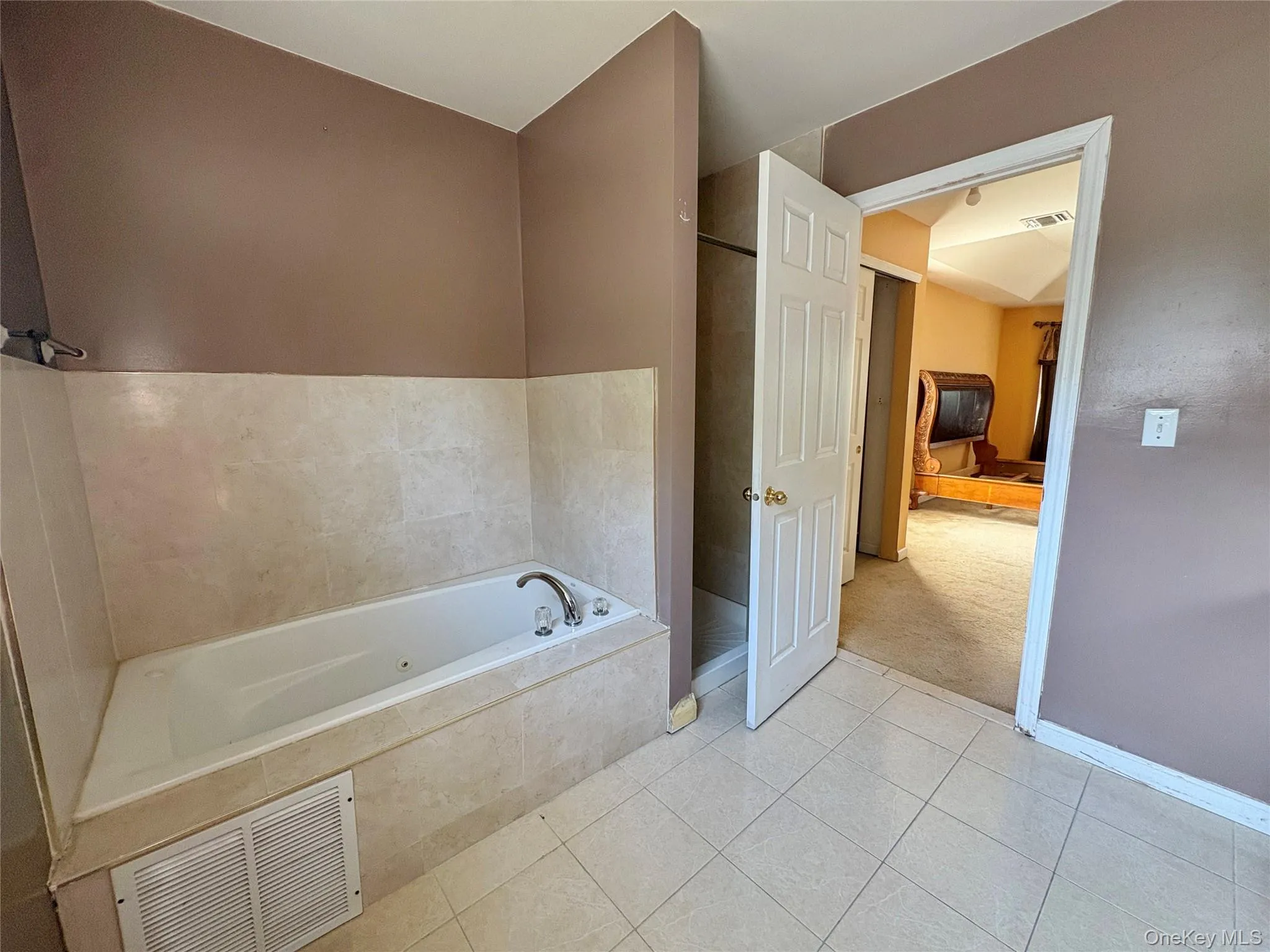 Master Bathroom Master Bathroom