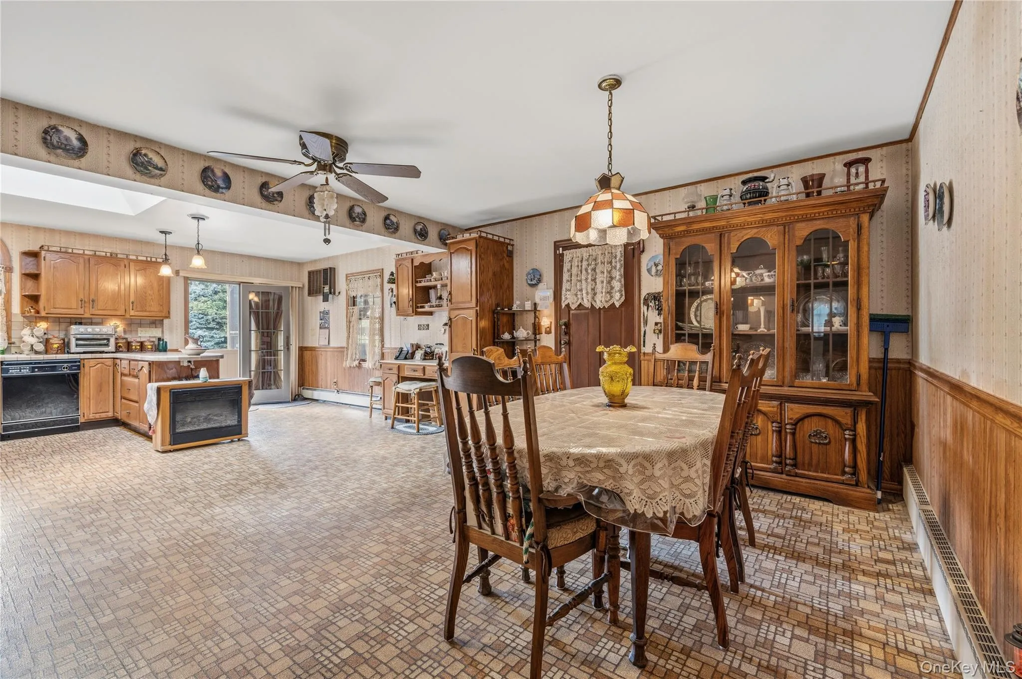 2473 New York Avenue, Huntington, NY, 4 Bedrooms Bedrooms, 10 Rooms Rooms,3 BathroomsBathrooms,Residential,For Rent,New York,0,1048415 2473 New York Avenue, Huntington, NY, 4 Bedrooms Bedrooms, 10 Rooms Rooms,3 BathroomsBathrooms,Residential,For Rent,New York,0,1048415