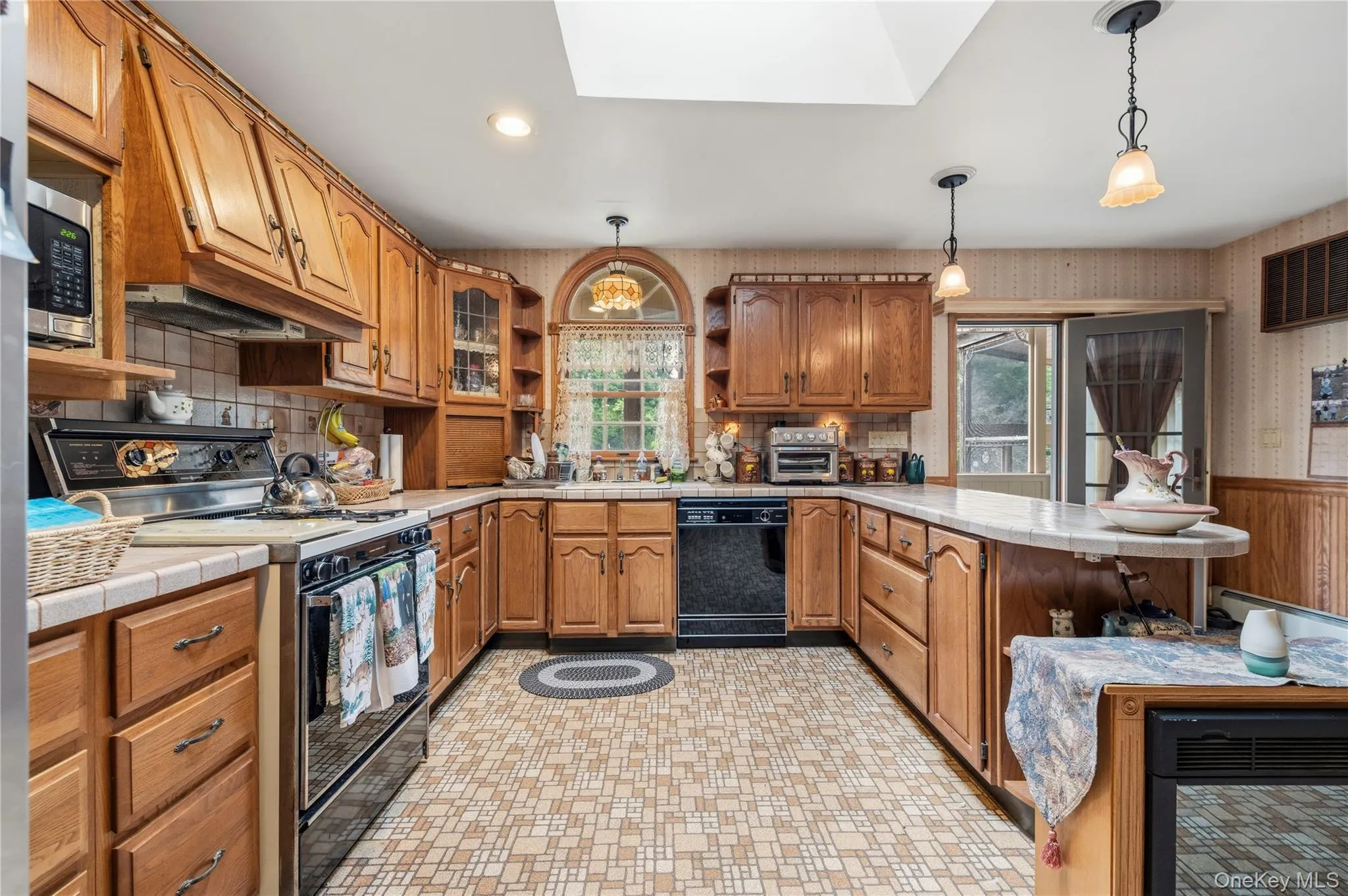 2473 New York Avenue, Huntington, NY, 4 Bedrooms Bedrooms, 10 Rooms Rooms,3 BathroomsBathrooms,Residential,For Rent,New York,0,1048415 2473 New York Avenue, Huntington, NY, 4 Bedrooms Bedrooms, 10 Rooms Rooms,3 BathroomsBathrooms,Residential,For Rent,New York,0,1048415