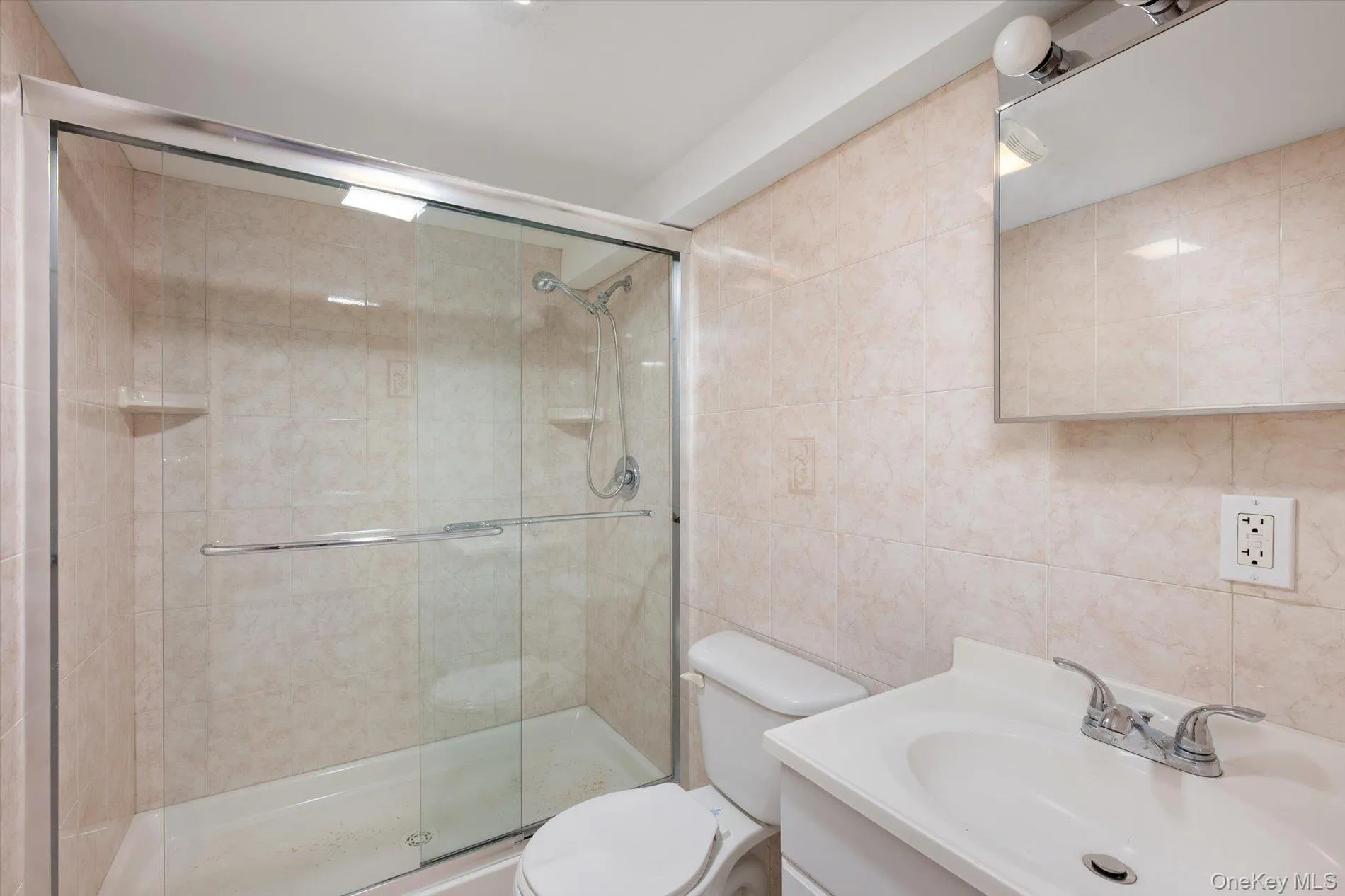 6 Valleywood Road, Smithtown, NY, 3 Bedrooms Bedrooms, 7 Rooms Rooms,2 BathroomsBathrooms,Residential,For Rent,Valleywood,0,1048419 6 Valleywood Road, Smithtown, NY, 3 Bedrooms Bedrooms, 7 Rooms Rooms,2 BathroomsBathrooms,Residential,For Rent,Valleywood,0,1048419