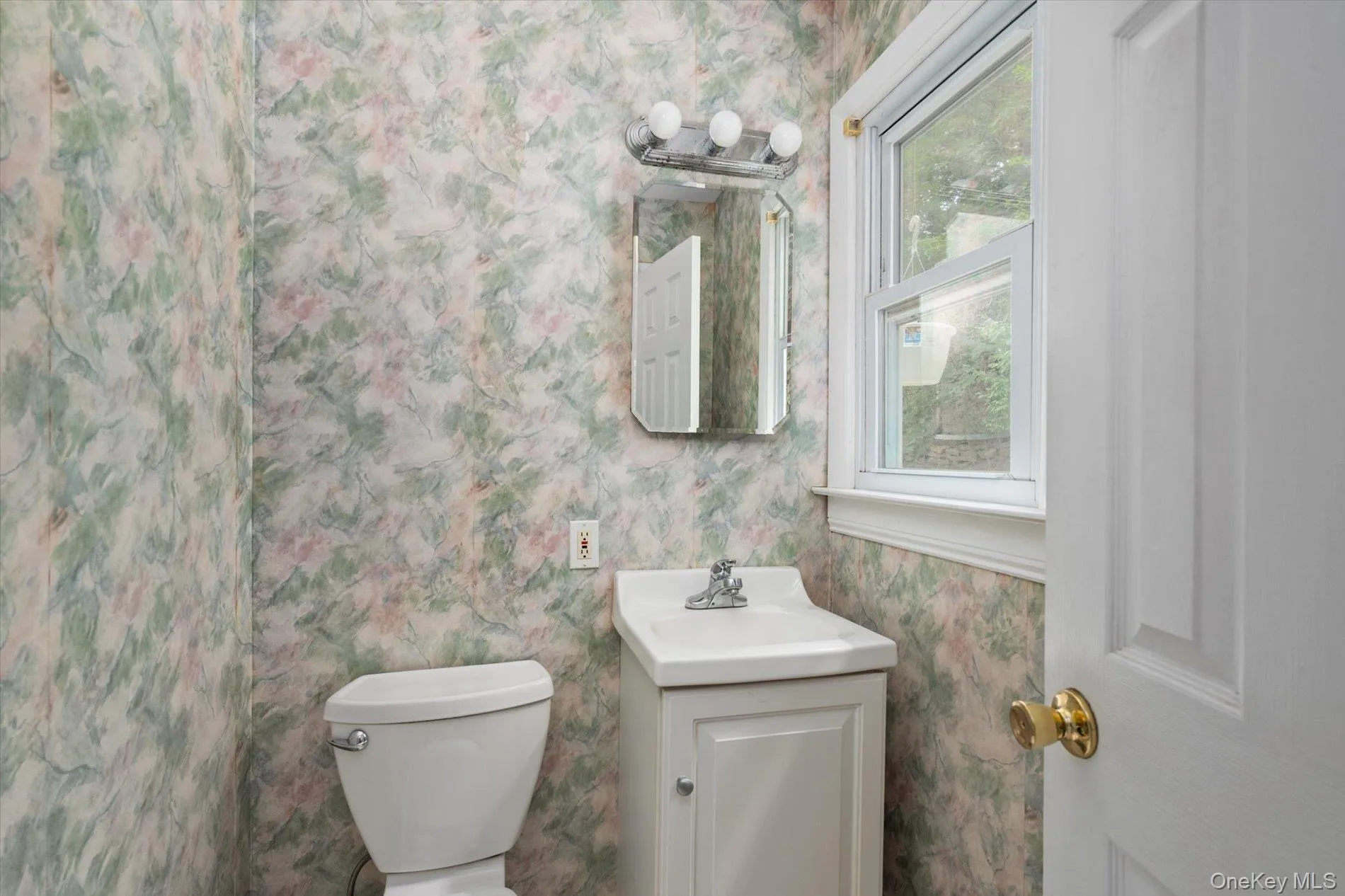6 Valleywood Road, Smithtown, NY, 3 Bedrooms Bedrooms, 7 Rooms Rooms,2 BathroomsBathrooms,Residential,For Rent,Valleywood,0,1048419 6 Valleywood Road, Smithtown, NY, 3 Bedrooms Bedrooms, 7 Rooms Rooms,2 BathroomsBathrooms,Residential,For Rent,Valleywood,0,1048419