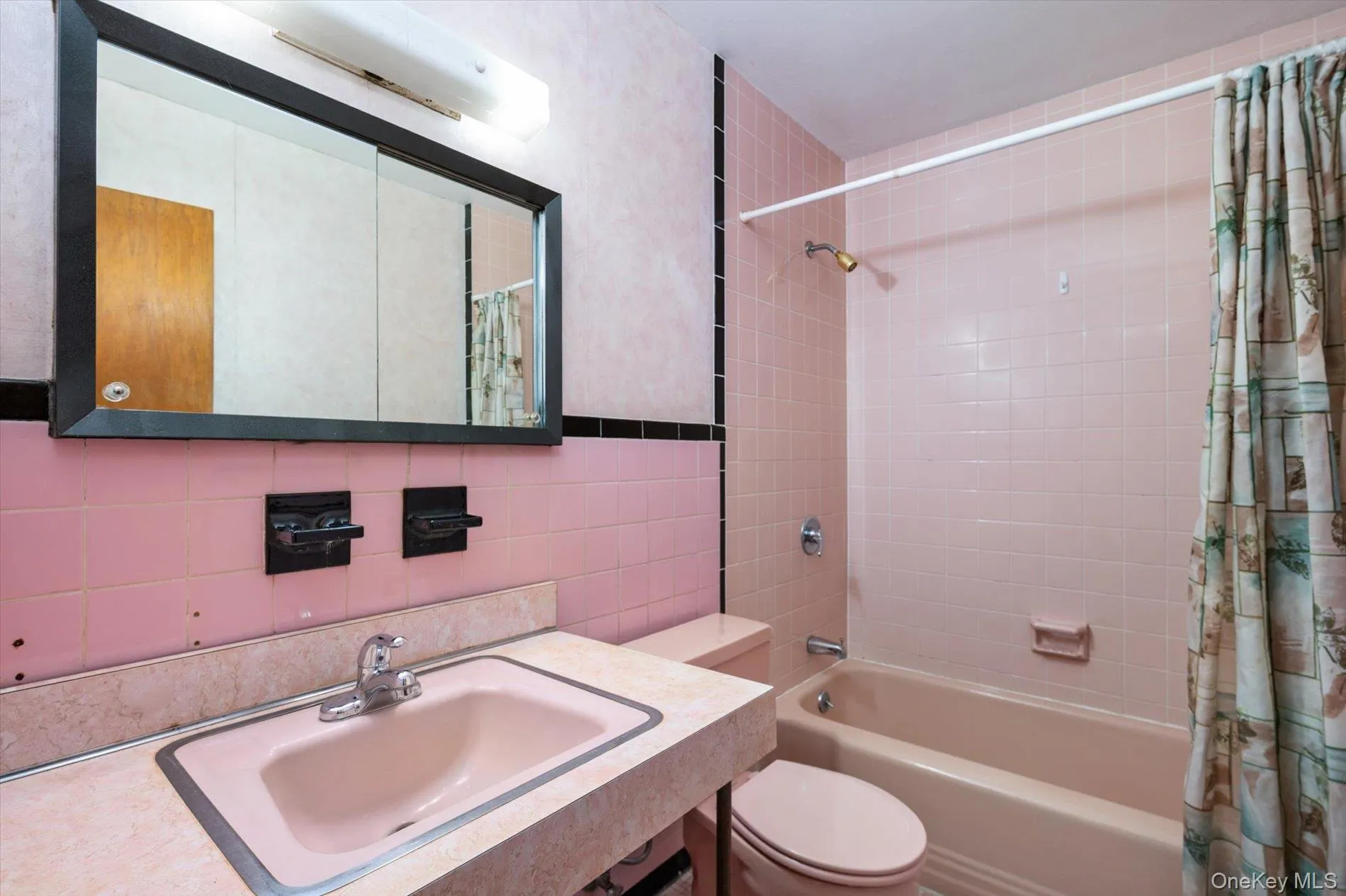 6 Valleywood Road, Smithtown, NY, 3 Bedrooms Bedrooms, 7 Rooms Rooms,2 BathroomsBathrooms,Residential,For Rent,Valleywood,0,1048419 6 Valleywood Road, Smithtown, NY, 3 Bedrooms Bedrooms, 7 Rooms Rooms,2 BathroomsBathrooms,Residential,For Rent,Valleywood,0,1048419