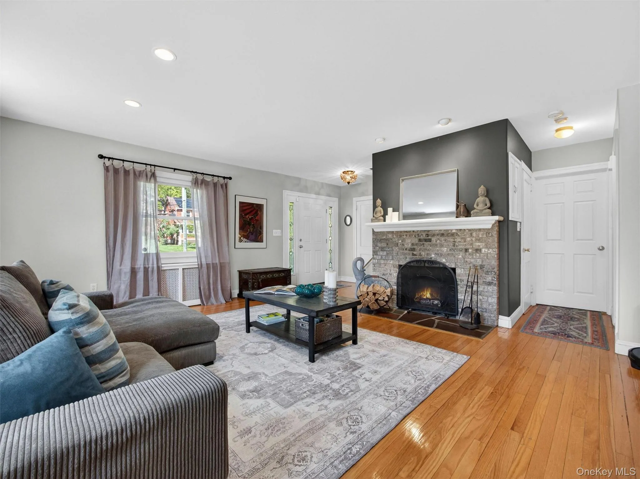 407 Midland Avenue, Clarkstown, NY, 3 Bedrooms Bedrooms, 7 Rooms Rooms,2 BathroomsBathrooms,Residential,For Rent,Midland,0,1048422 407 Midland Avenue, Clarkstown, NY, 3 Bedrooms Bedrooms, 7 Rooms Rooms,2 BathroomsBathrooms,Residential,For Rent,Midland,0,1048422