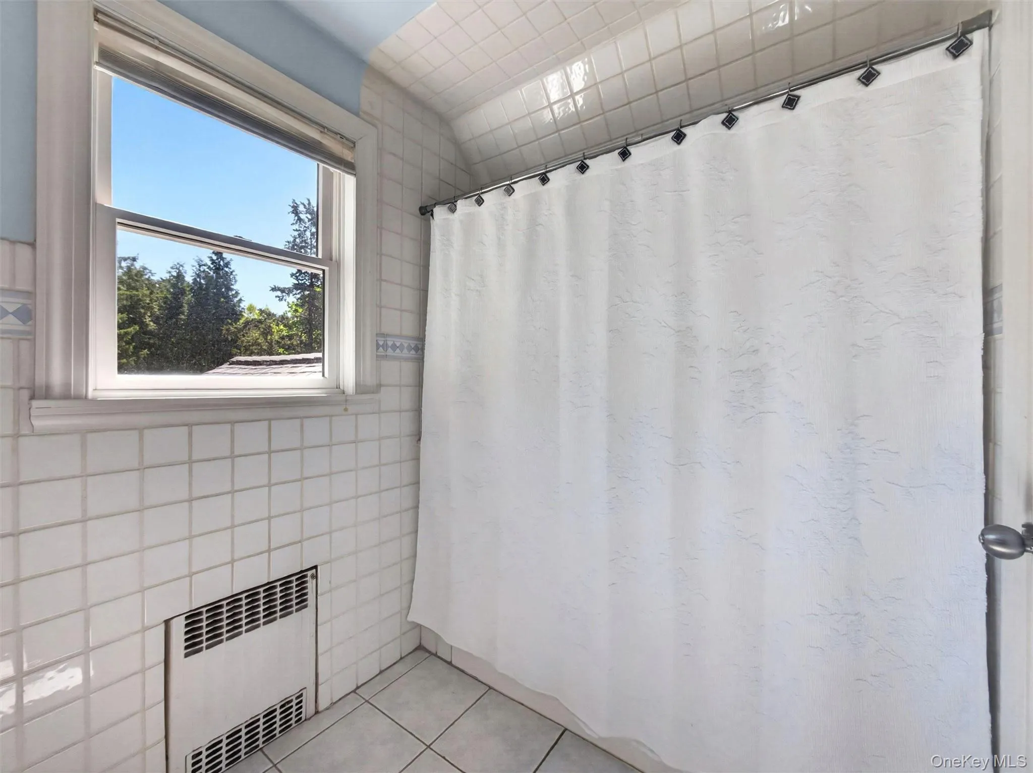 407 Midland Avenue, Clarkstown, NY, 3 Bedrooms Bedrooms, 7 Rooms Rooms,2 BathroomsBathrooms,Residential,For Rent,Midland,0,1048422 407 Midland Avenue, Clarkstown, NY, 3 Bedrooms Bedrooms, 7 Rooms Rooms,2 BathroomsBathrooms,Residential,For Rent,Midland,0,1048422