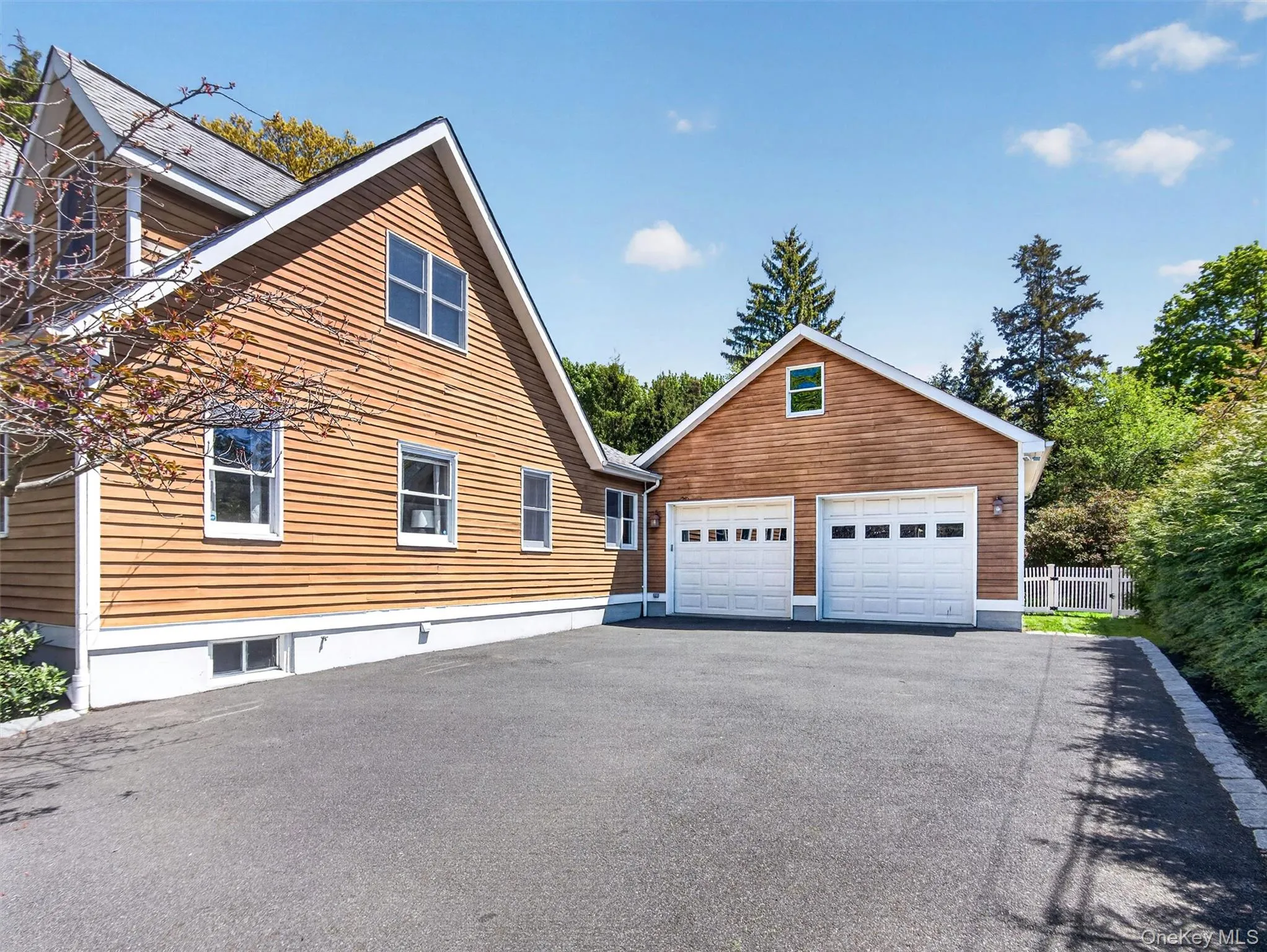 407 Midland Avenue, Clarkstown, NY, 3 Bedrooms Bedrooms, 7 Rooms Rooms,2 BathroomsBathrooms,Residential,For Rent,Midland,0,1048422 407 Midland Avenue, Clarkstown, NY, 3 Bedrooms Bedrooms, 7 Rooms Rooms,2 BathroomsBathrooms,Residential,For Rent,Midland,0,1048422
