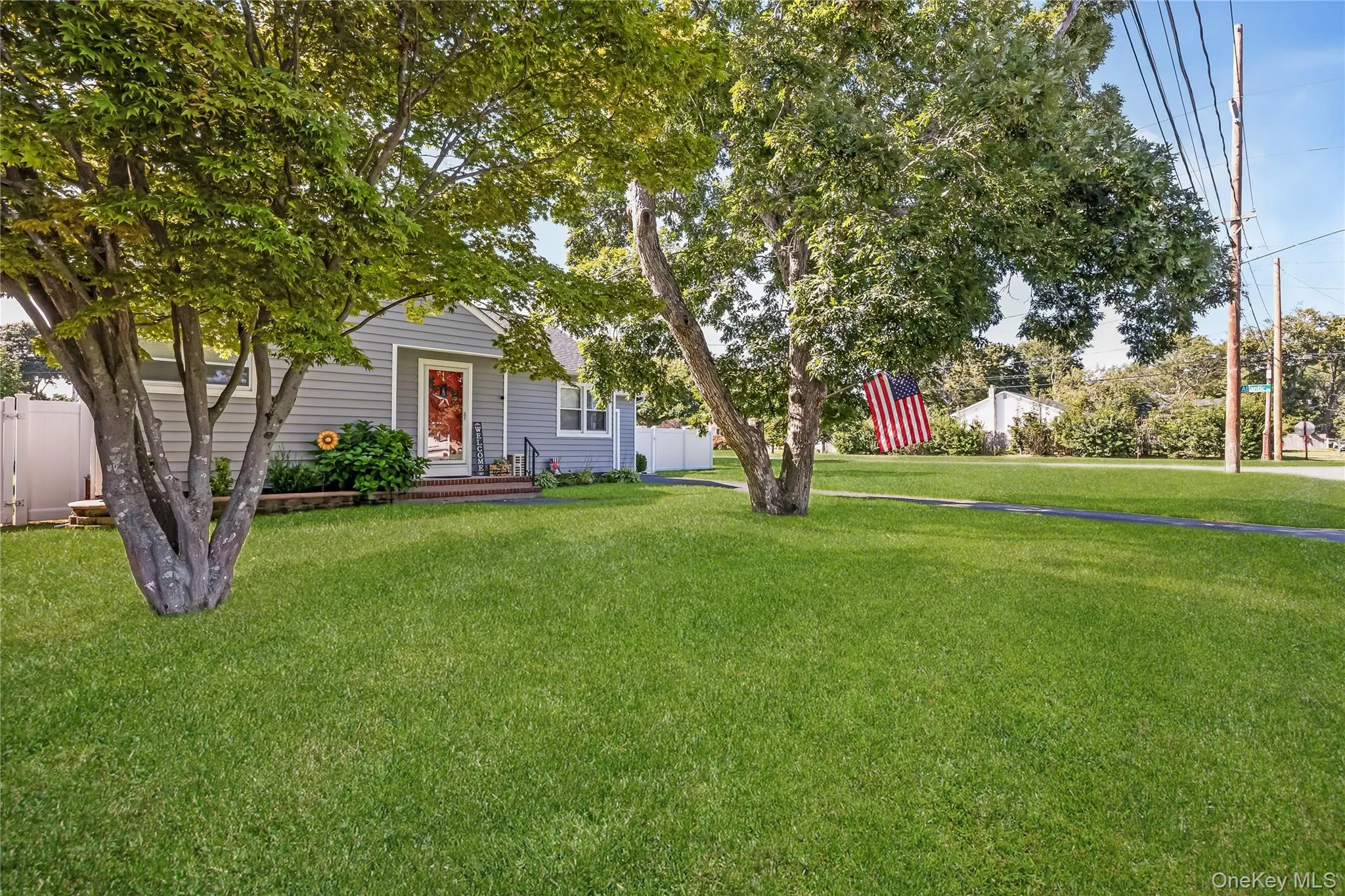 460 Amsterdam Avenue, Brookhaven, NY, 2 Bedrooms Bedrooms, 5 Rooms Rooms,1 BathroomBathrooms,Residential,For Rent,Amsterdam,0,1048425 460 Amsterdam Avenue, Brookhaven, NY, 2 Bedrooms Bedrooms, 5 Rooms Rooms,1 BathroomBathrooms,Residential,For Rent,Amsterdam,0,1048425