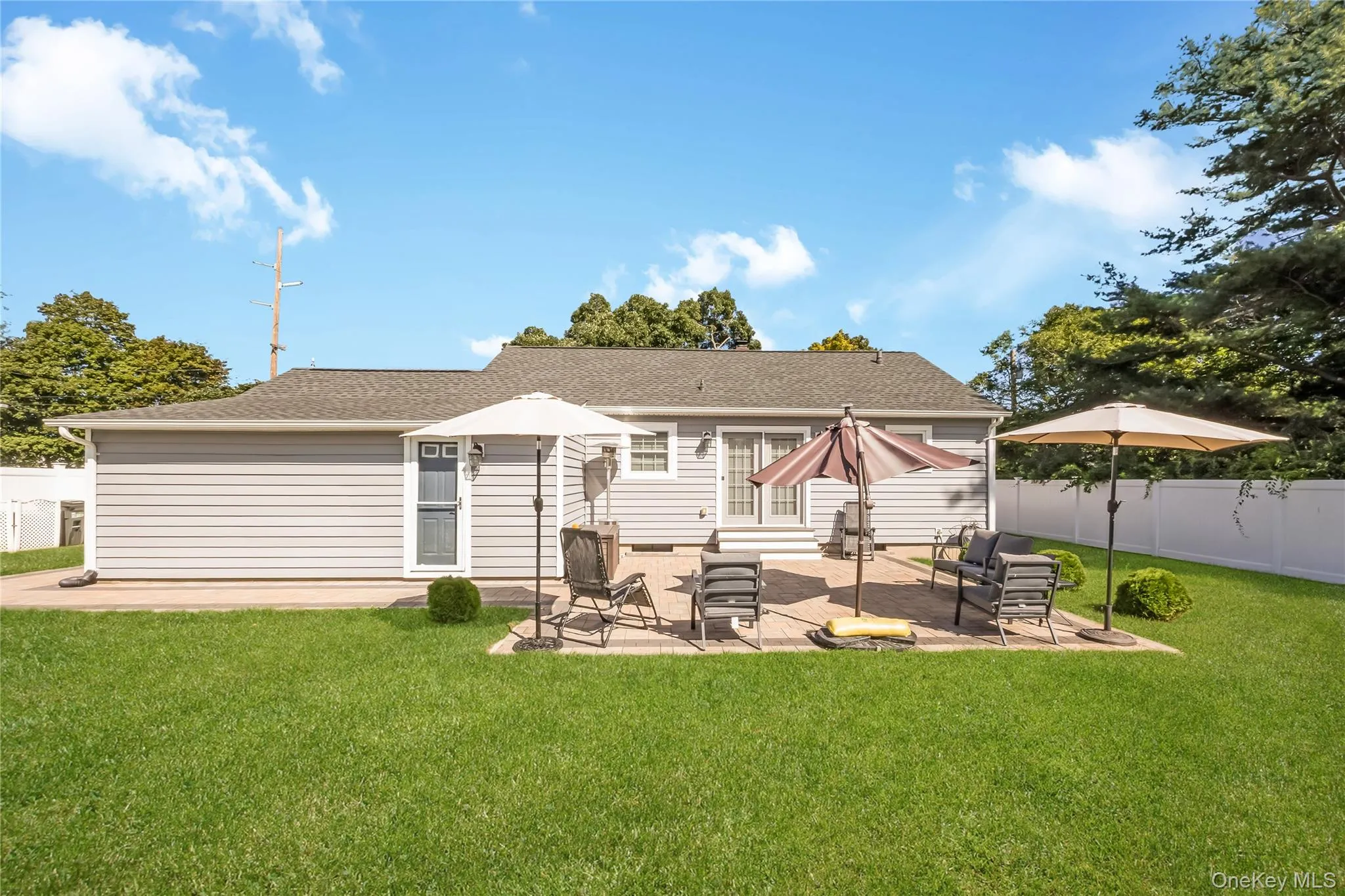 460 Amsterdam Avenue, Brookhaven, NY, 2 Bedrooms Bedrooms, 5 Rooms Rooms,1 BathroomBathrooms,Residential,For Rent,Amsterdam,0,1048425 460 Amsterdam Avenue, Brookhaven, NY, 2 Bedrooms Bedrooms, 5 Rooms Rooms,1 BathroomBathrooms,Residential,For Rent,Amsterdam,0,1048425