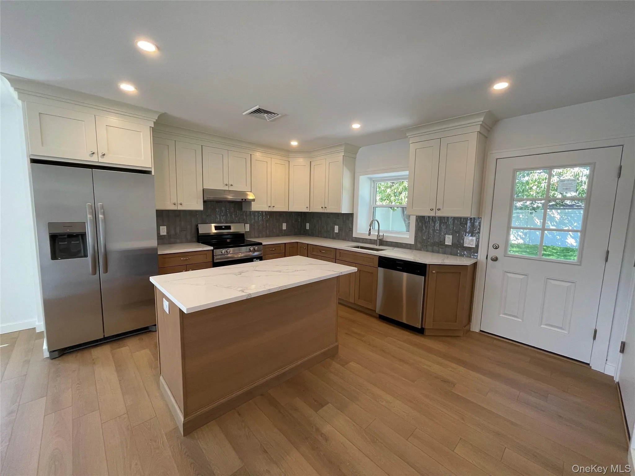 164 Elmwood Street, Hempstead, NY, 5 Bedrooms Bedrooms, 7 Rooms Rooms,3 BathroomsBathrooms,Residential,For Rent,Elmwood,0,1048426 164 Elmwood Street, Hempstead, NY, 5 Bedrooms Bedrooms, 7 Rooms Rooms,3 BathroomsBathrooms,Residential,For Rent,Elmwood,0,1048426