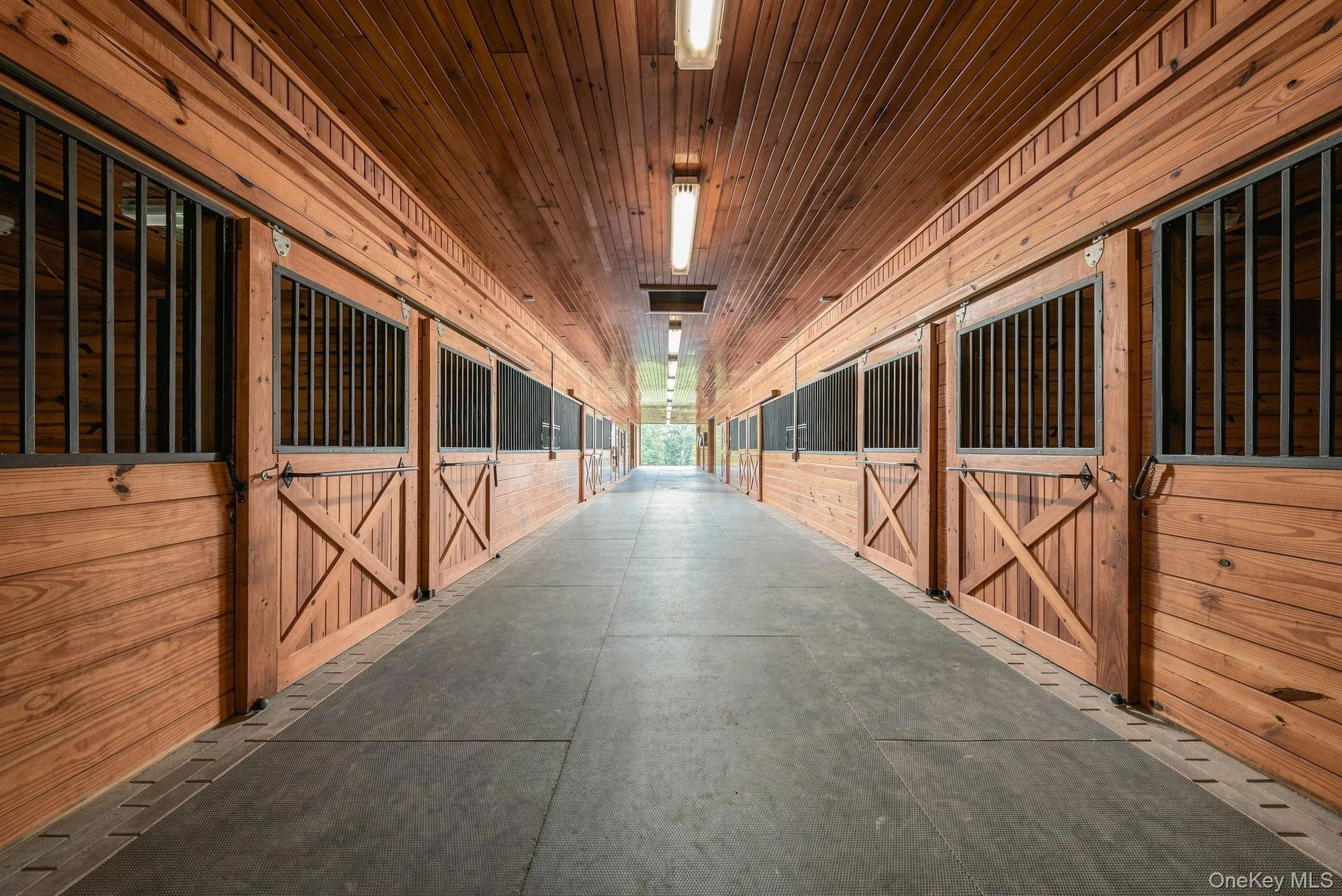Main Barn Aisle Main Barn Aisle