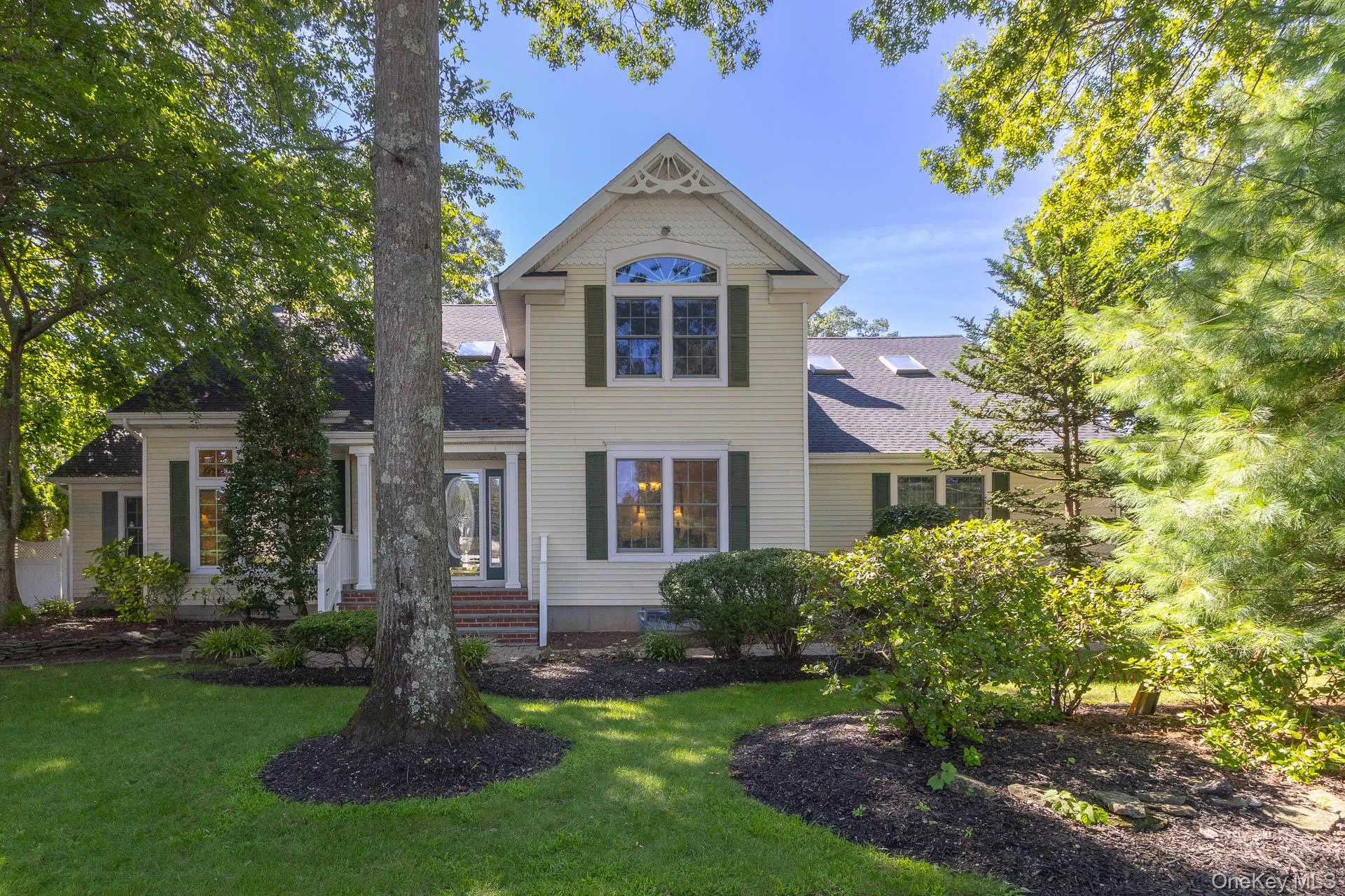 220 St. James Avenue, Smithtown, NY, 4 Bedrooms Bedrooms, 8 Rooms Rooms,2 BathroomsBathrooms,Residential,For Rent,St. James,0,1048431 220 St. James Avenue, Smithtown, NY, 4 Bedrooms Bedrooms, 8 Rooms Rooms,2 BathroomsBathrooms,Residential,For Rent,St. James,0,1048431