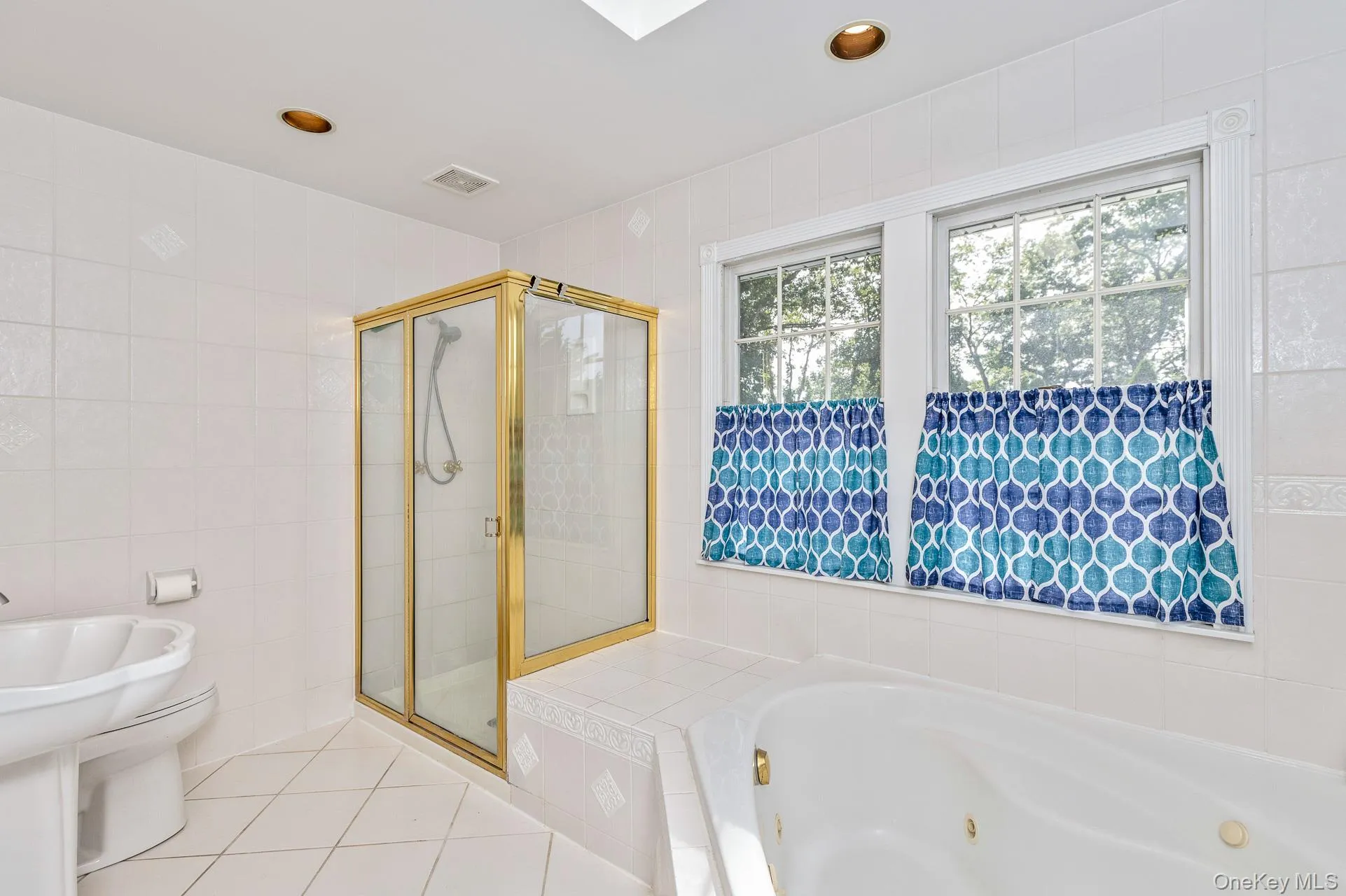 220 St. James Avenue, Smithtown, NY, 4 Bedrooms Bedrooms, 8 Rooms Rooms,2 BathroomsBathrooms,Residential,For Rent,St. James,0,1048431 220 St. James Avenue, Smithtown, NY, 4 Bedrooms Bedrooms, 8 Rooms Rooms,2 BathroomsBathrooms,Residential,For Rent,St. James,0,1048431