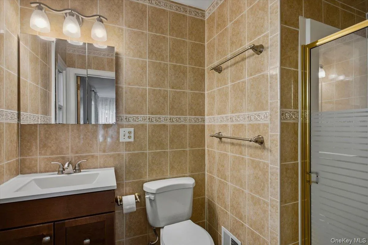 87 Edgemont Road, Greenburgh, NY, 4 Bedrooms Bedrooms, 8 Rooms Rooms,3 BathroomsBathrooms,Residential,For Rent,Edgemont,0,1048434 87 Edgemont Road, Greenburgh, NY, 4 Bedrooms Bedrooms, 8 Rooms Rooms,3 BathroomsBathrooms,Residential,For Rent,Edgemont,0,1048434