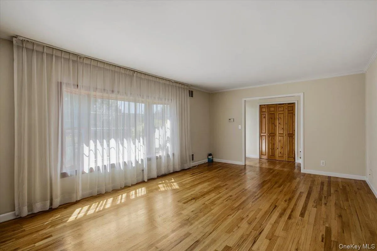 87 Edgemont Road, Greenburgh, NY, 4 Bedrooms Bedrooms, 8 Rooms Rooms,3 BathroomsBathrooms,Residential,For Rent,Edgemont,0,1048434 87 Edgemont Road, Greenburgh, NY, 4 Bedrooms Bedrooms, 8 Rooms Rooms,3 BathroomsBathrooms,Residential,For Rent,Edgemont,0,1048434