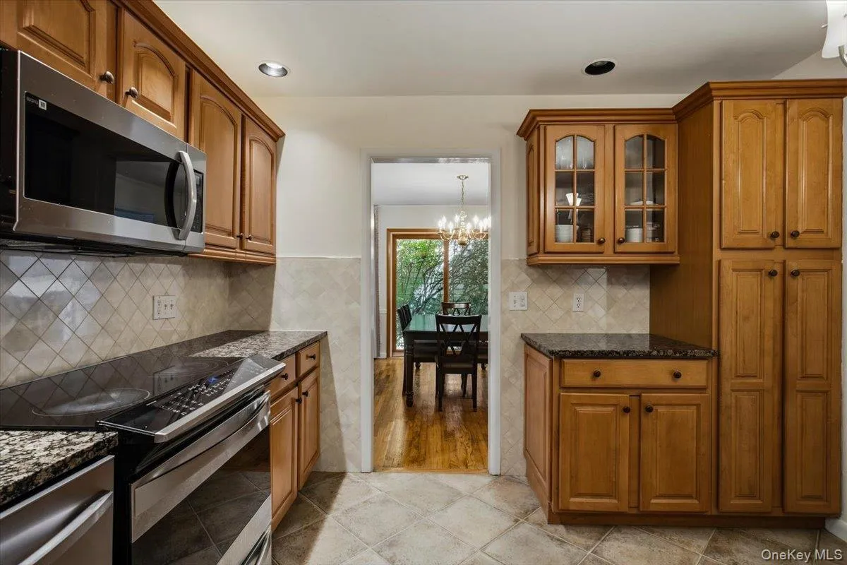 87 Edgemont Road, Greenburgh, NY, 4 Bedrooms Bedrooms, 8 Rooms Rooms,3 BathroomsBathrooms,Residential,For Rent,Edgemont,0,1048434 87 Edgemont Road, Greenburgh, NY, 4 Bedrooms Bedrooms, 8 Rooms Rooms,3 BathroomsBathrooms,Residential,For Rent,Edgemont,0,1048434