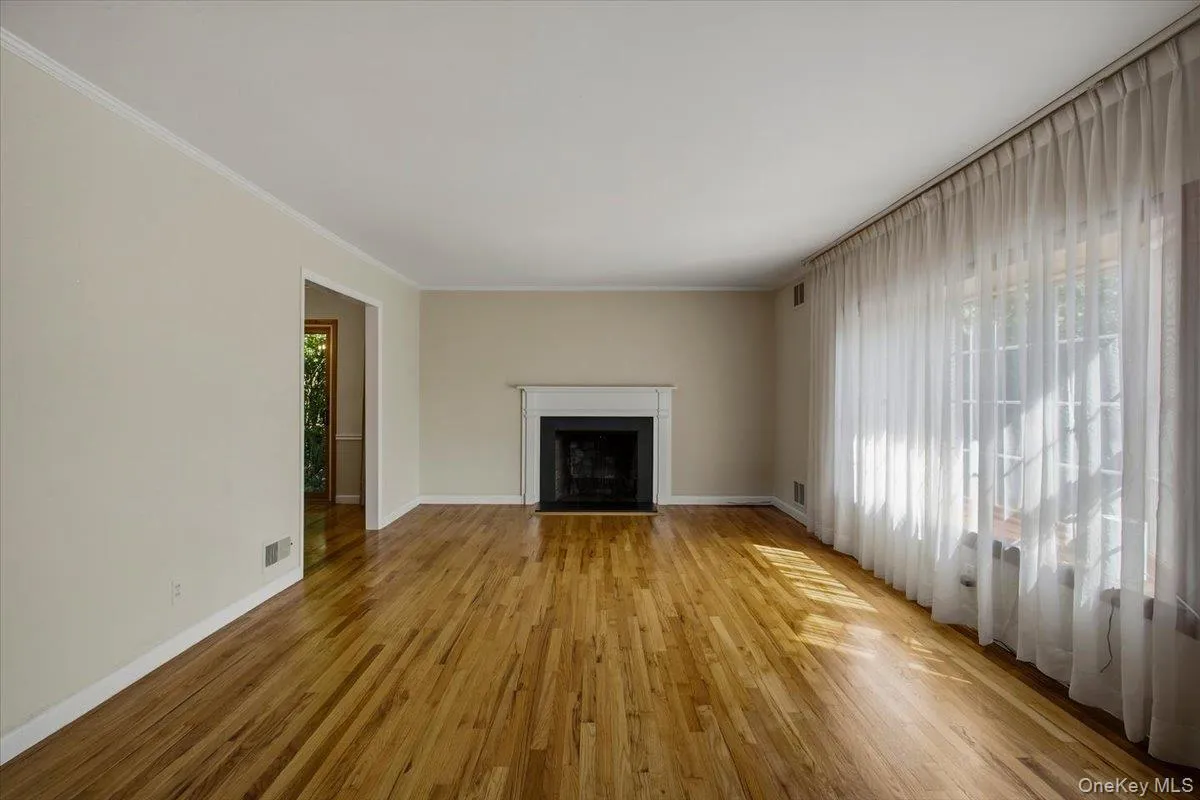 87 Edgemont Road, Greenburgh, NY, 4 Bedrooms Bedrooms, 8 Rooms Rooms,3 BathroomsBathrooms,Residential,For Rent,Edgemont,0,1048434 87 Edgemont Road, Greenburgh, NY, 4 Bedrooms Bedrooms, 8 Rooms Rooms,3 BathroomsBathrooms,Residential,For Rent,Edgemont,0,1048434
