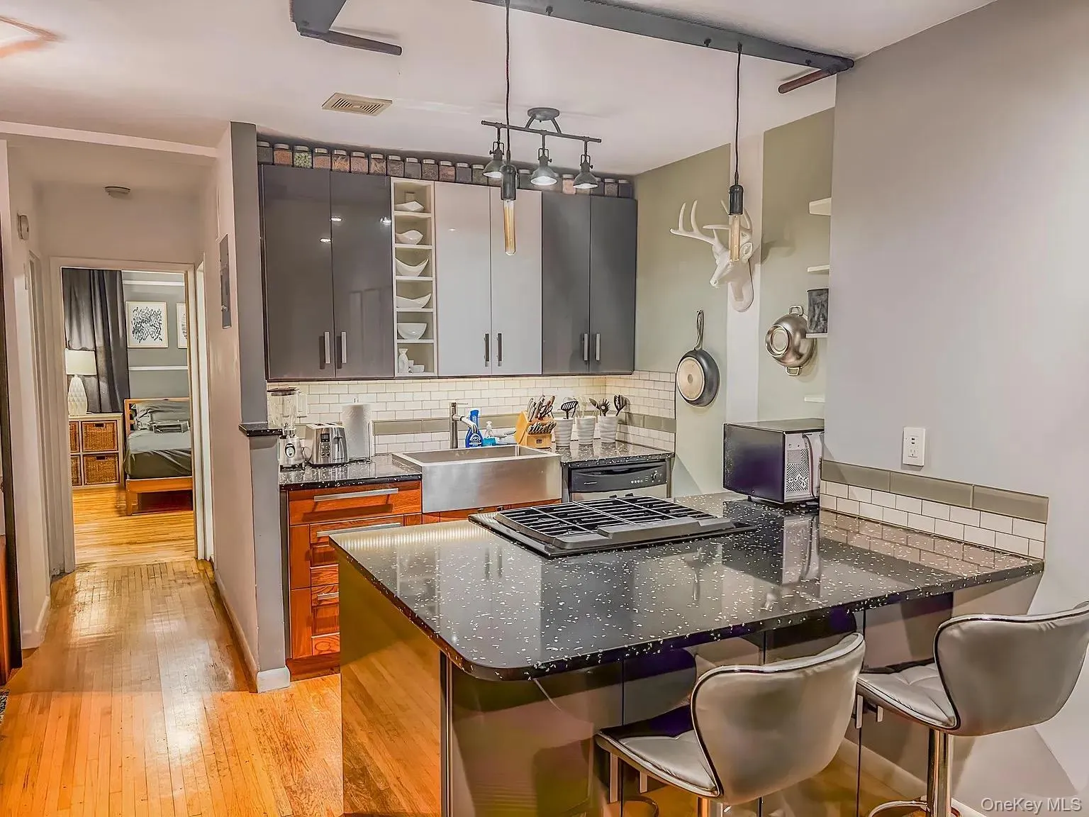 291 Martense Street, New York, NY, 3 Bedroom Bedrooms, 6 Room Rooms,1 BathroomBathrooms,Residential Lease,For Rent,Martense,0,1048436 291 Martense Street, New York, NY, 3 Bedroom Bedrooms, 6 Room Rooms,1 BathroomBathrooms,Residential Lease,For Rent,Martense,0,1048436