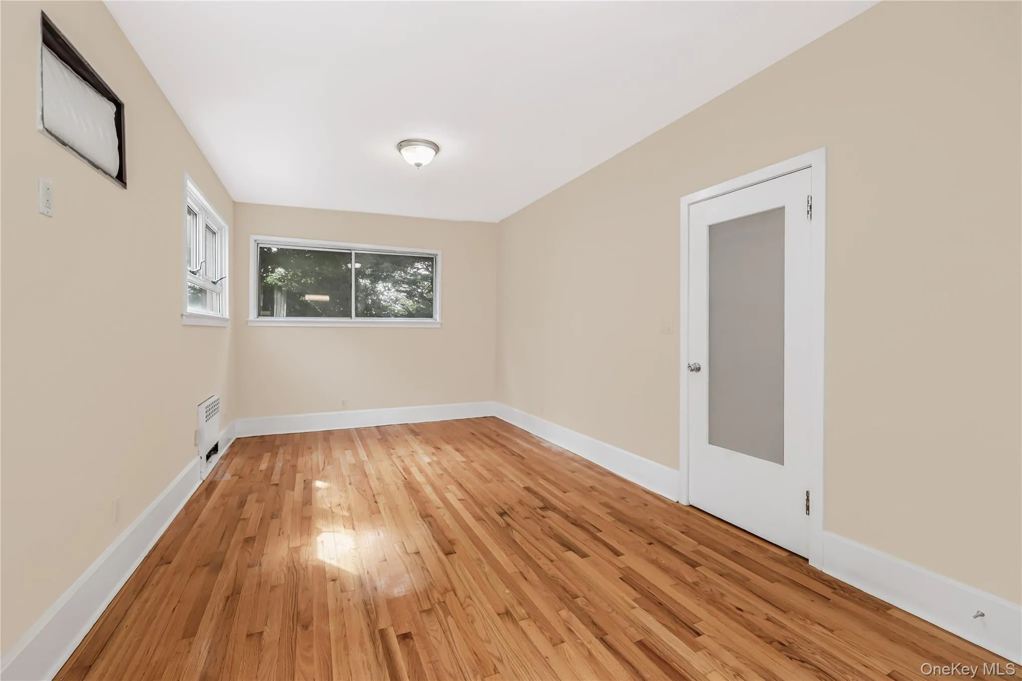 5610 Post Road, New York, NY, 4 Bedroom Bedrooms, 6 Room Rooms,3 BathroomBathrooms,Residential Lease,For Rent,Post,0,1048440 5610 Post Road, New York, NY, 4 Bedroom Bedrooms, 6 Room Rooms,3 BathroomBathrooms,Residential Lease,For Rent,Post,0,1048440