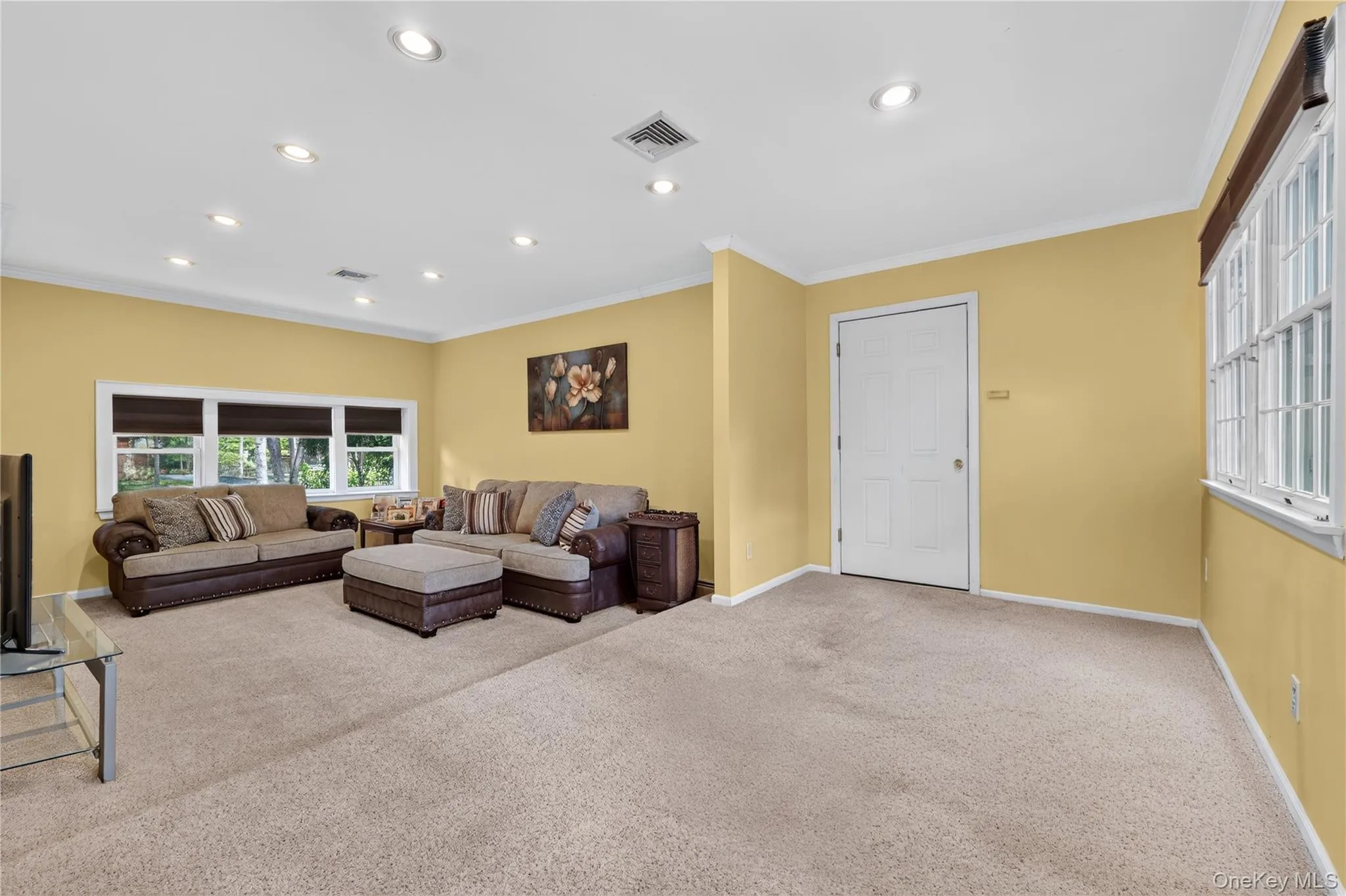 35 Diane Drive, Clarkstown, NY, 3 Bedrooms Bedrooms, 9 Rooms Rooms,2 BathroomsBathrooms,Residential,For Rent,Diane,0,1048446 35 Diane Drive, Clarkstown, NY, 3 Bedrooms Bedrooms, 9 Rooms Rooms,2 BathroomsBathrooms,Residential,For Rent,Diane,0,1048446