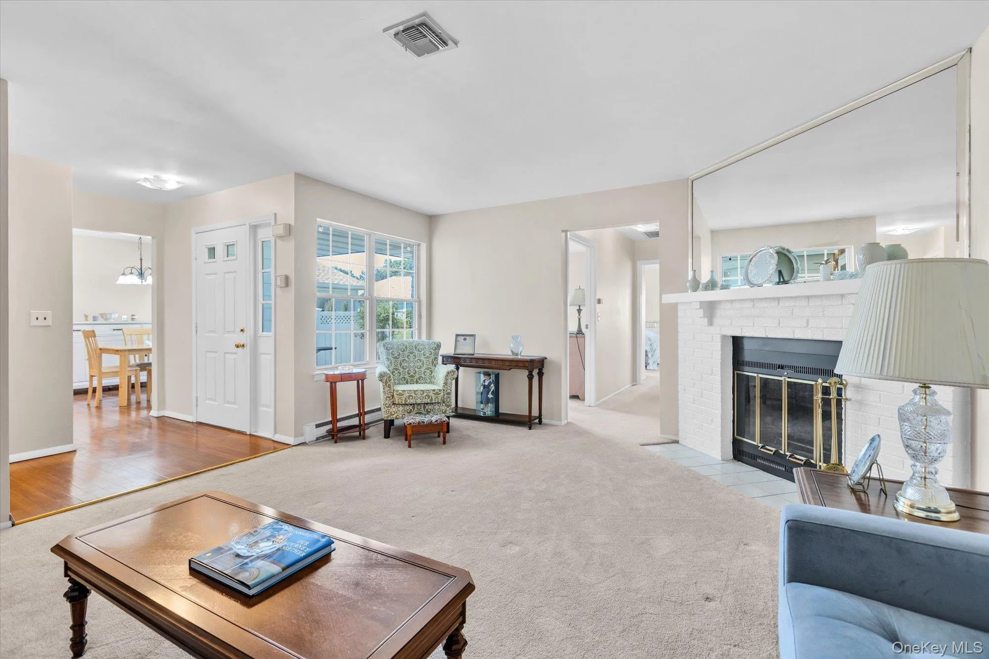 97 Revere Drive, Islip, NY, 2 Bedrooms Bedrooms, 5 Rooms Rooms,1 BathroomBathrooms,Residential,For Rent,Revere,0,1048448 97 Revere Drive, Islip, NY, 2 Bedrooms Bedrooms, 5 Rooms Rooms,1 BathroomBathrooms,Residential,For Rent,Revere,0,1048448
