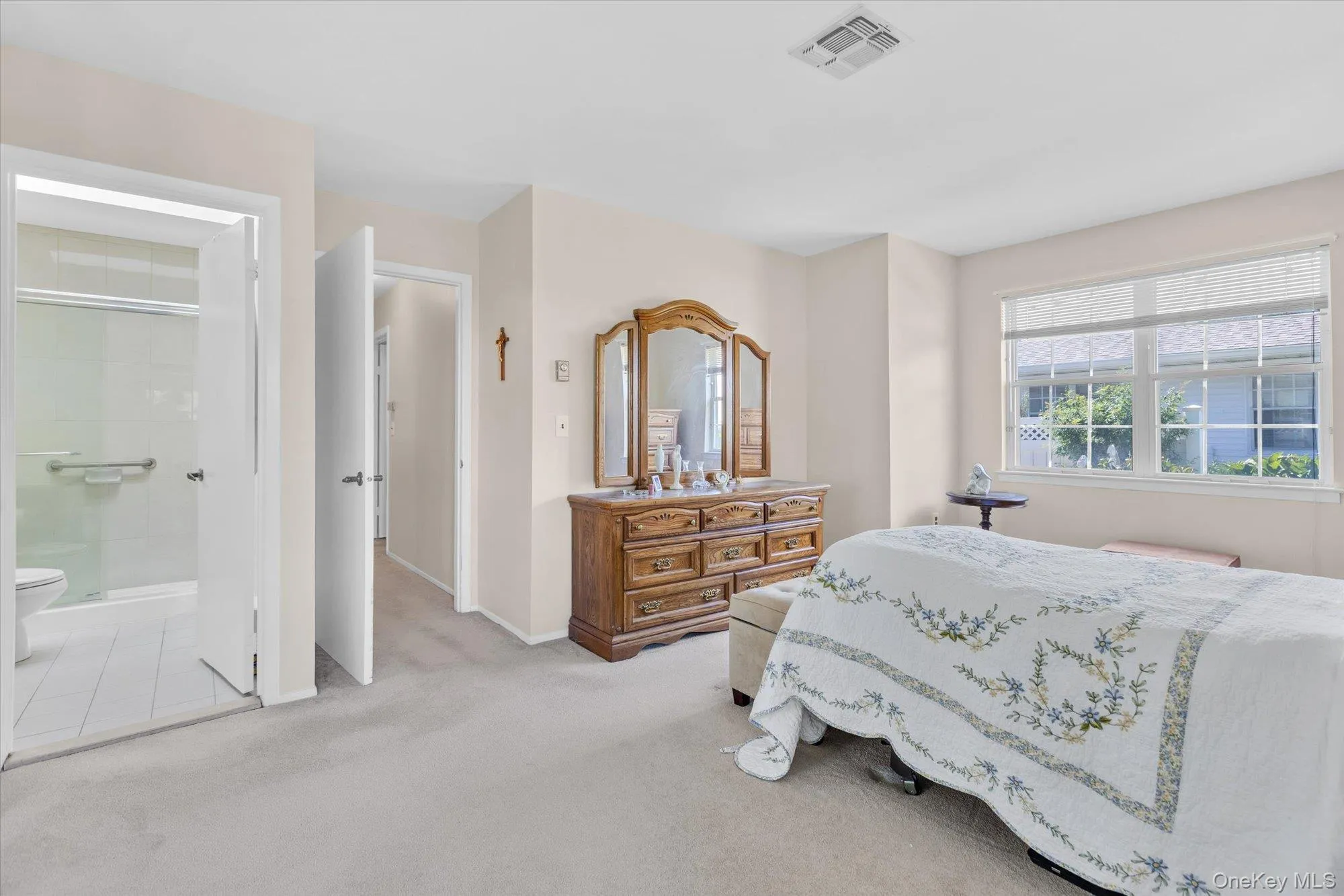 97 Revere Drive, Islip, NY, 2 Bedrooms Bedrooms, 5 Rooms Rooms,1 BathroomBathrooms,Residential,For Rent,Revere,0,1048448 97 Revere Drive, Islip, NY, 2 Bedrooms Bedrooms, 5 Rooms Rooms,1 BathroomBathrooms,Residential,For Rent,Revere,0,1048448