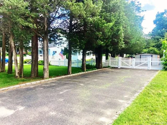 DRIVEWAY 2 DRIVEWAY 2