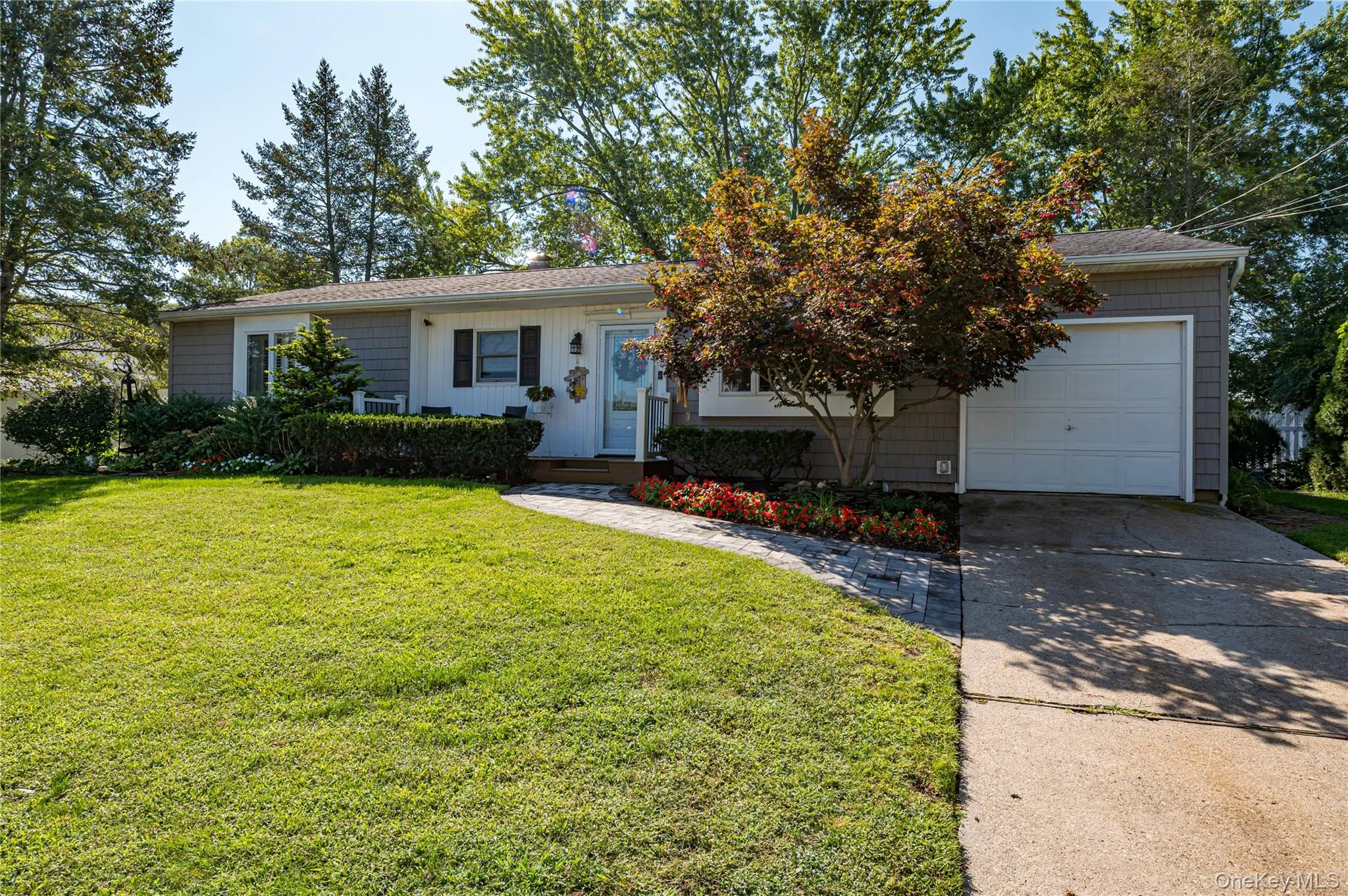 10 Stonehurst Circle, Brookhaven, NY, 3 Bedrooms Bedrooms, 7 Rooms Rooms,2 BathroomsBathrooms,Residential,For Rent,Stonehurst,0,1048451 10 Stonehurst Circle, Brookhaven, NY, 3 Bedrooms Bedrooms, 7 Rooms Rooms,2 BathroomsBathrooms,Residential,For Rent,Stonehurst,0,1048451